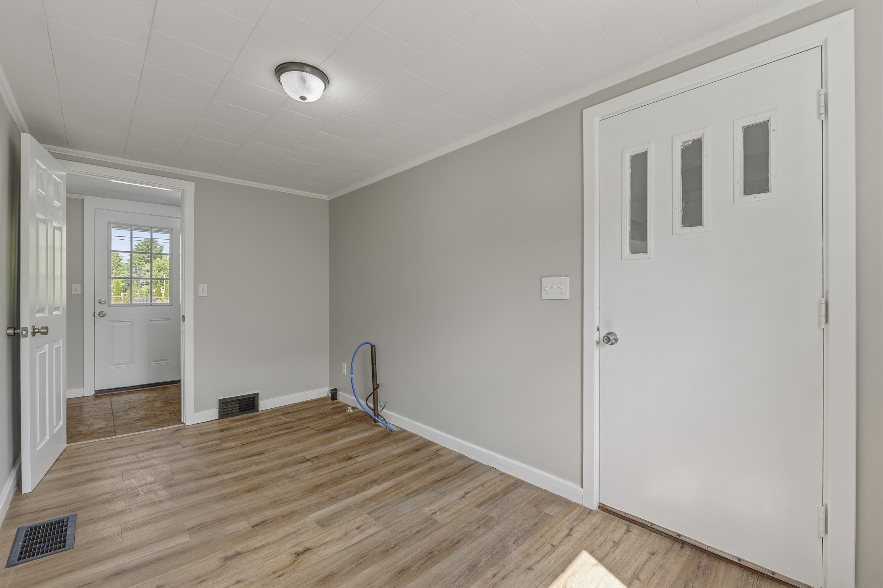 1 Fisher Avenue Property Photo 12