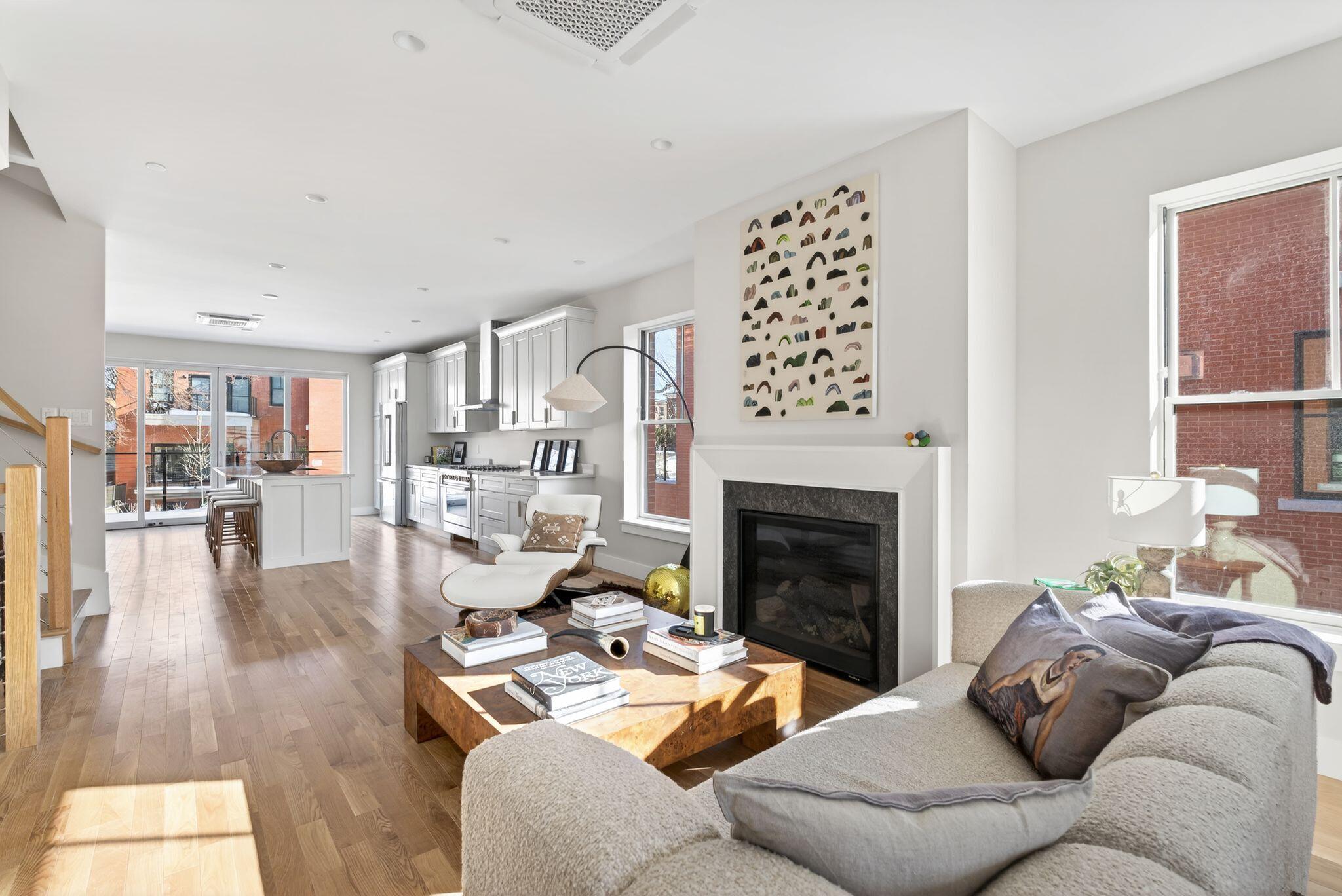 55 Carleton Street A Property Photo 14