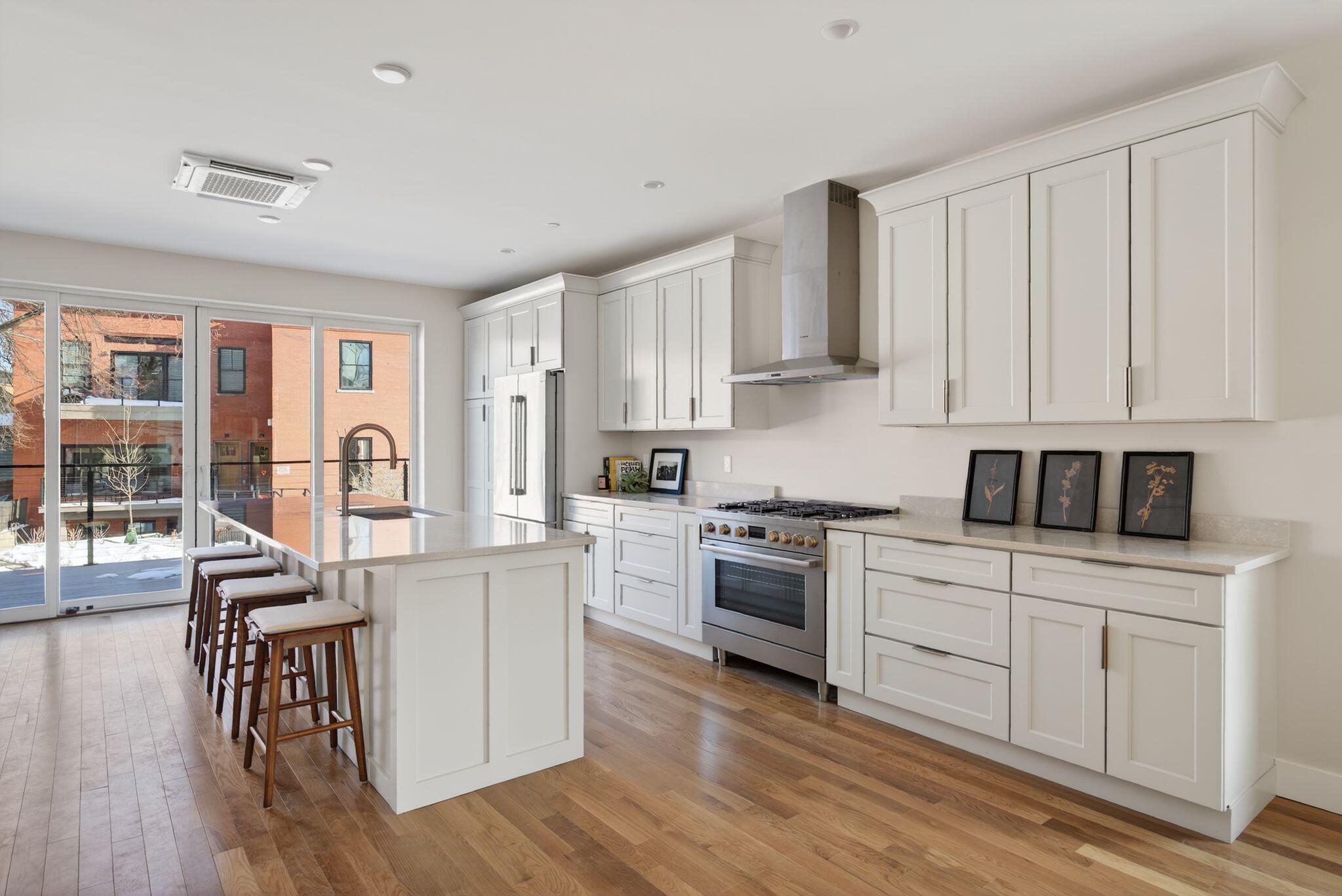 55 Carleton Street A Property Photo 25
