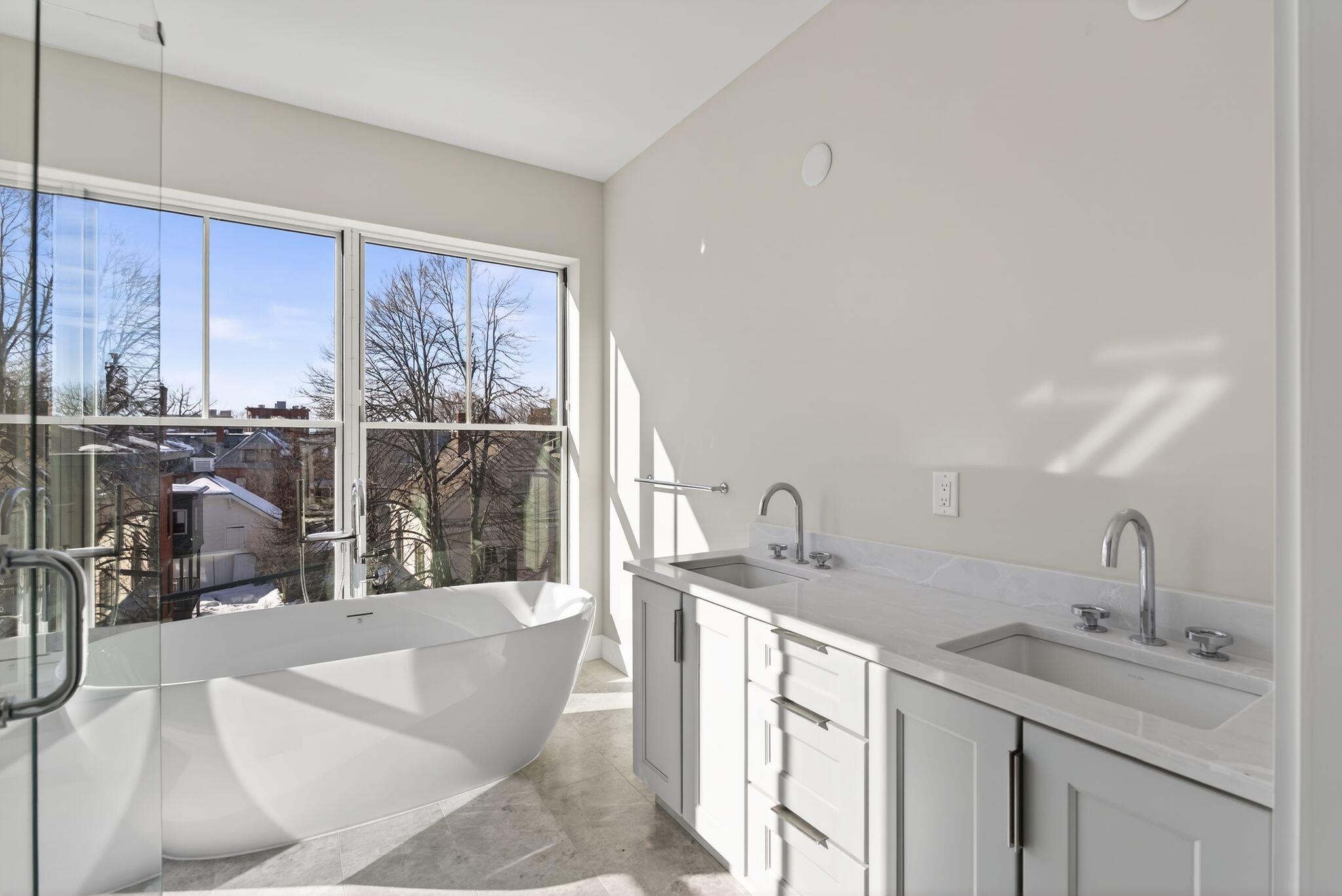 55 Carleton Street A Property Photo 40