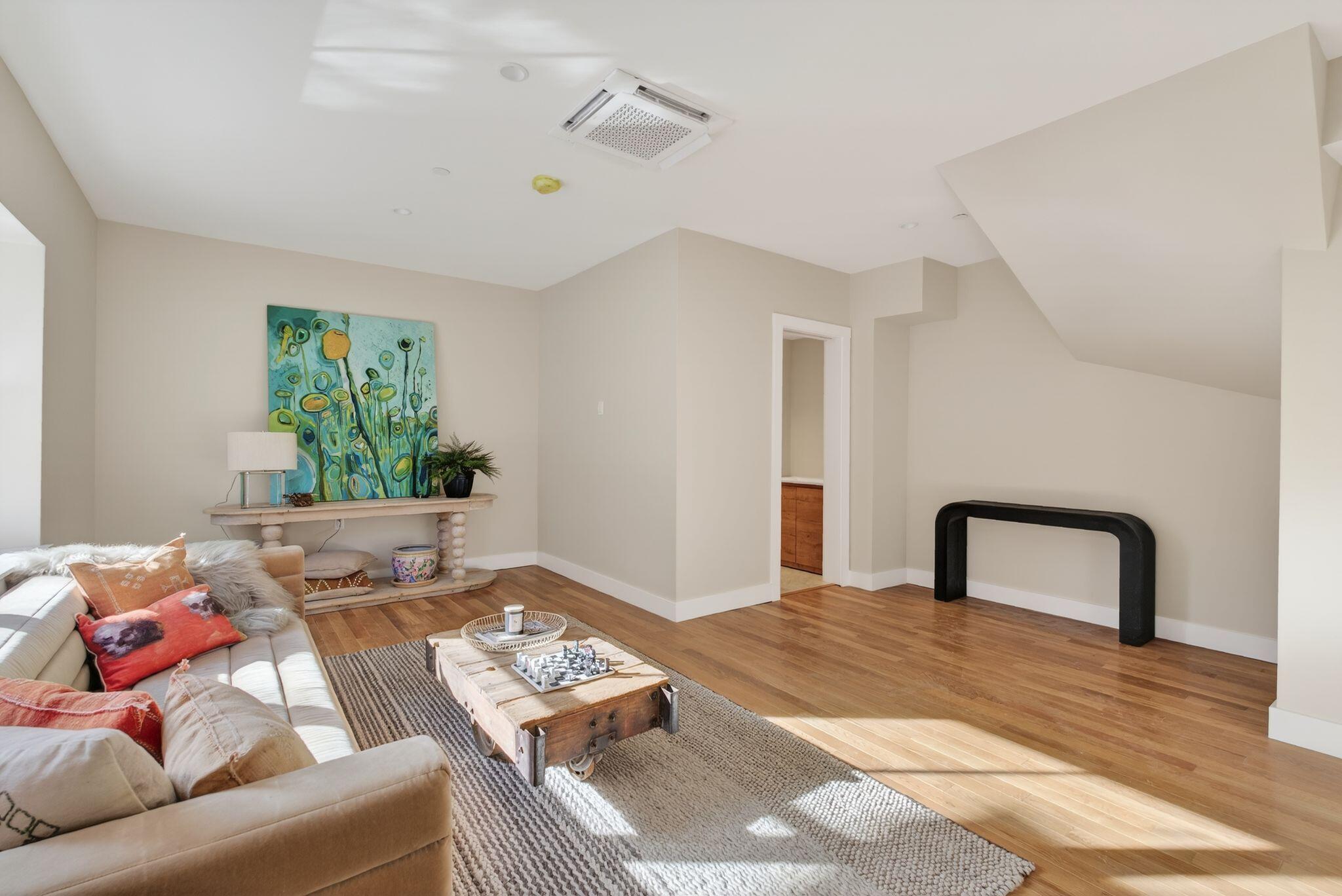 55 Carleton Street A Property Photo 55