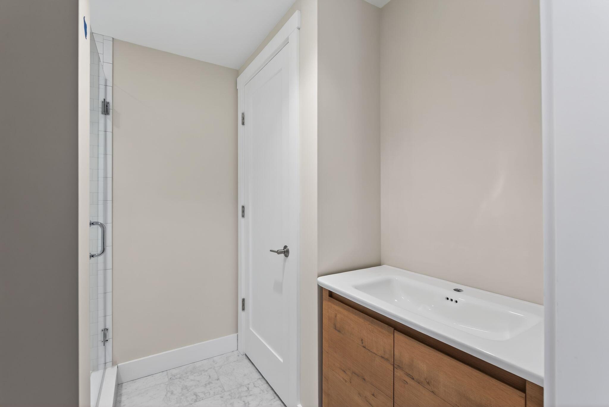 55 Carleton Street A Property Photo 56