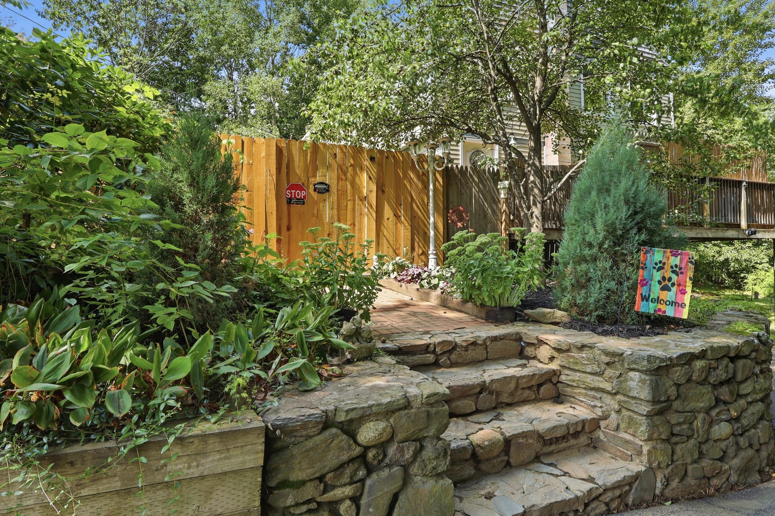 180 Cranberry Meadow Road Property Photo 4