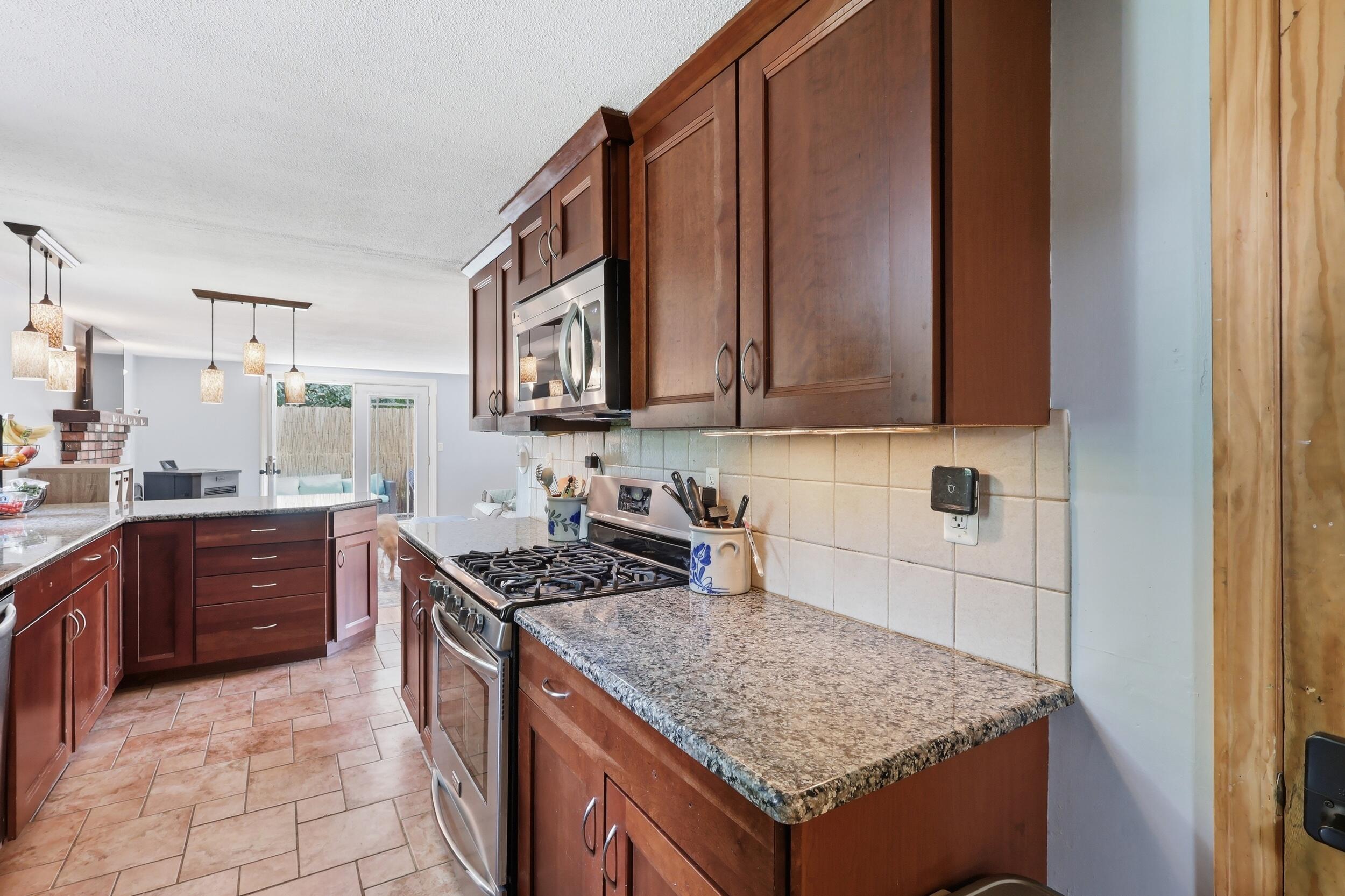 180 Cranberry Meadow Road Property Photo 17