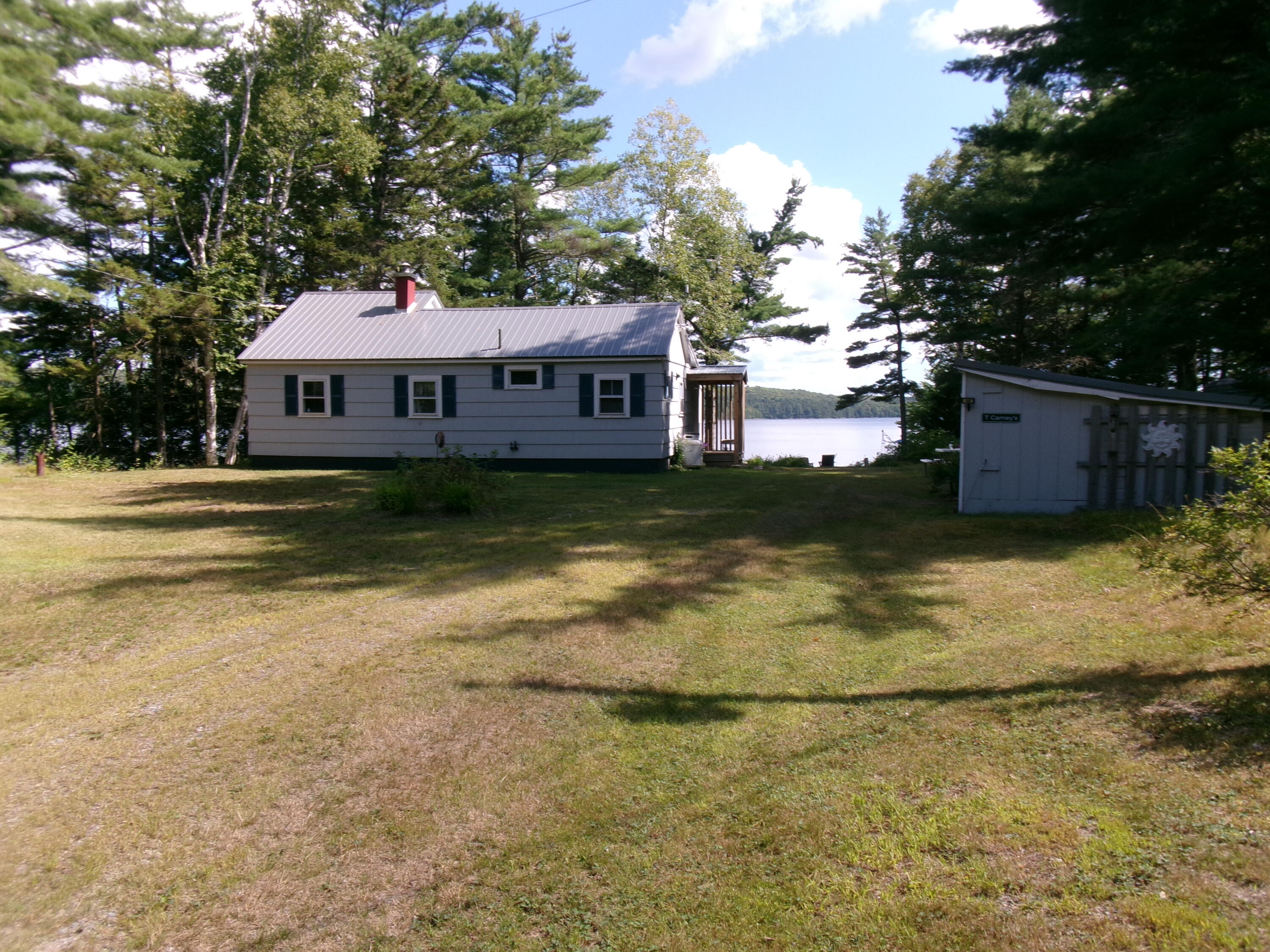 140 Lake View Lane Property Photo 1