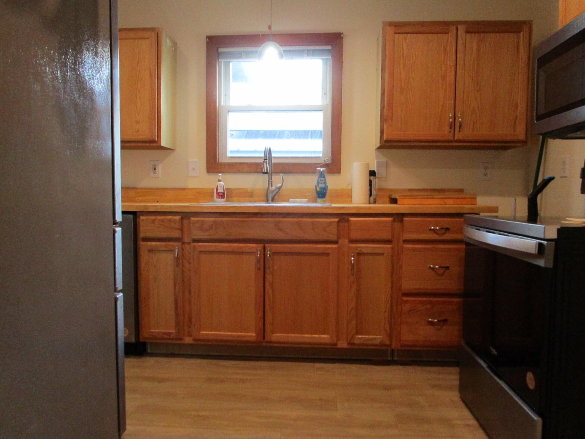39 Pine Street Property Photo 6