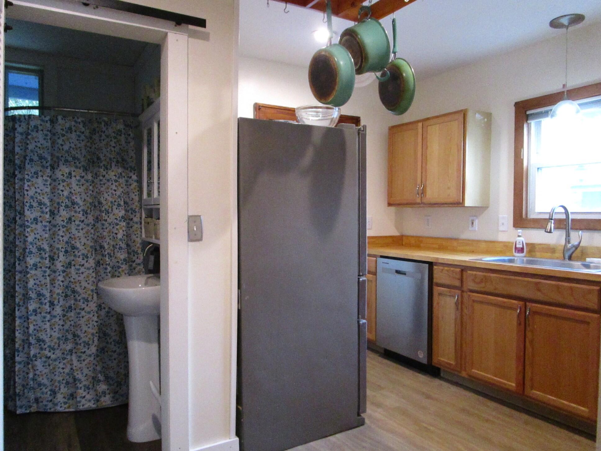 39 Pine Street Property Photo 7
