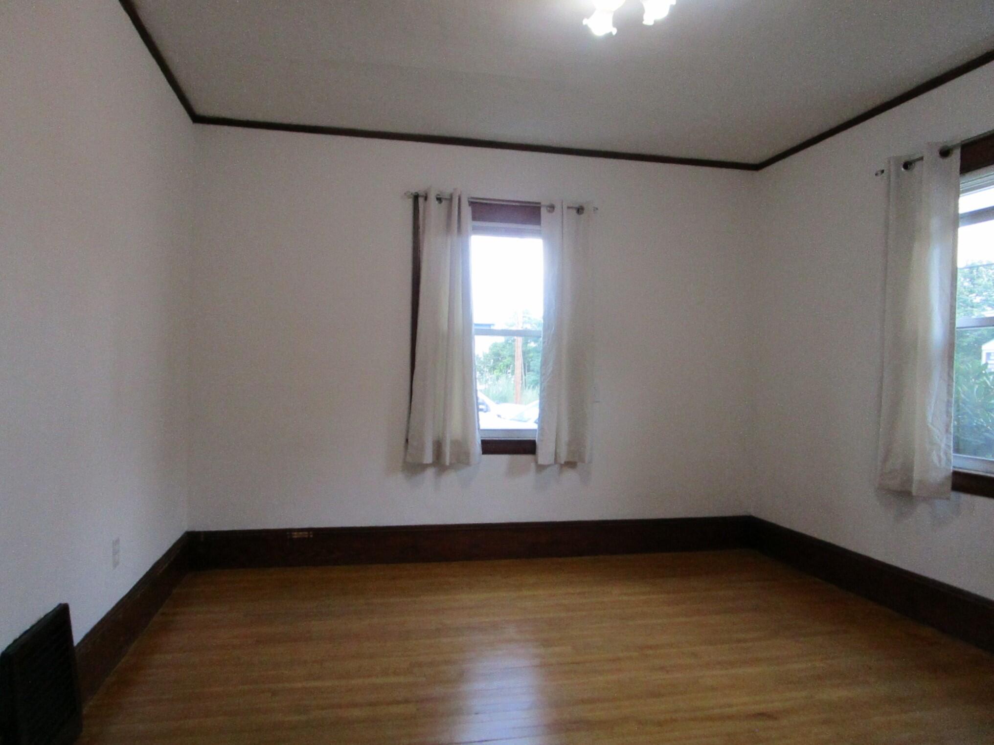 39 Pine Street Property Photo 9