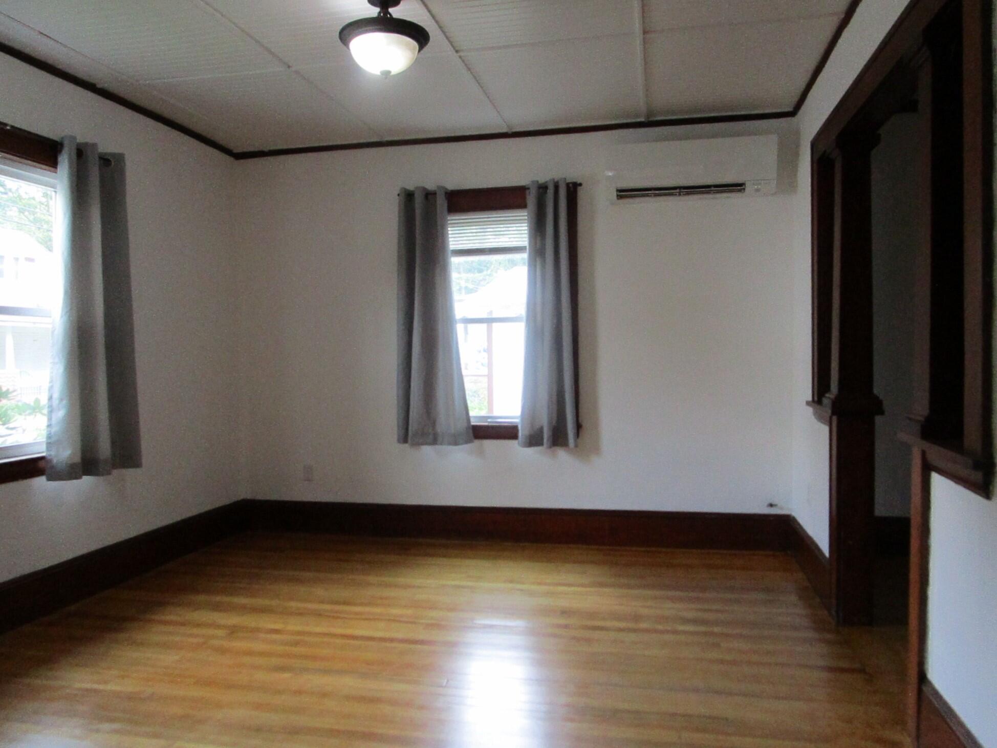 39 Pine Street Property Photo 12