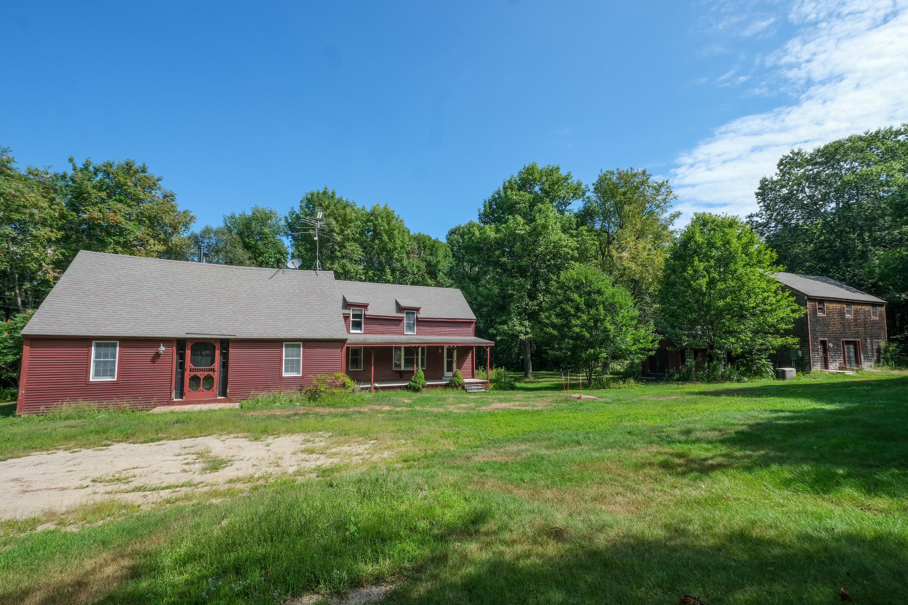 704 Cedar Grove Road Property Photo 1