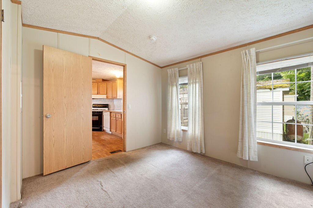 72 Martin Road Property Photo 31