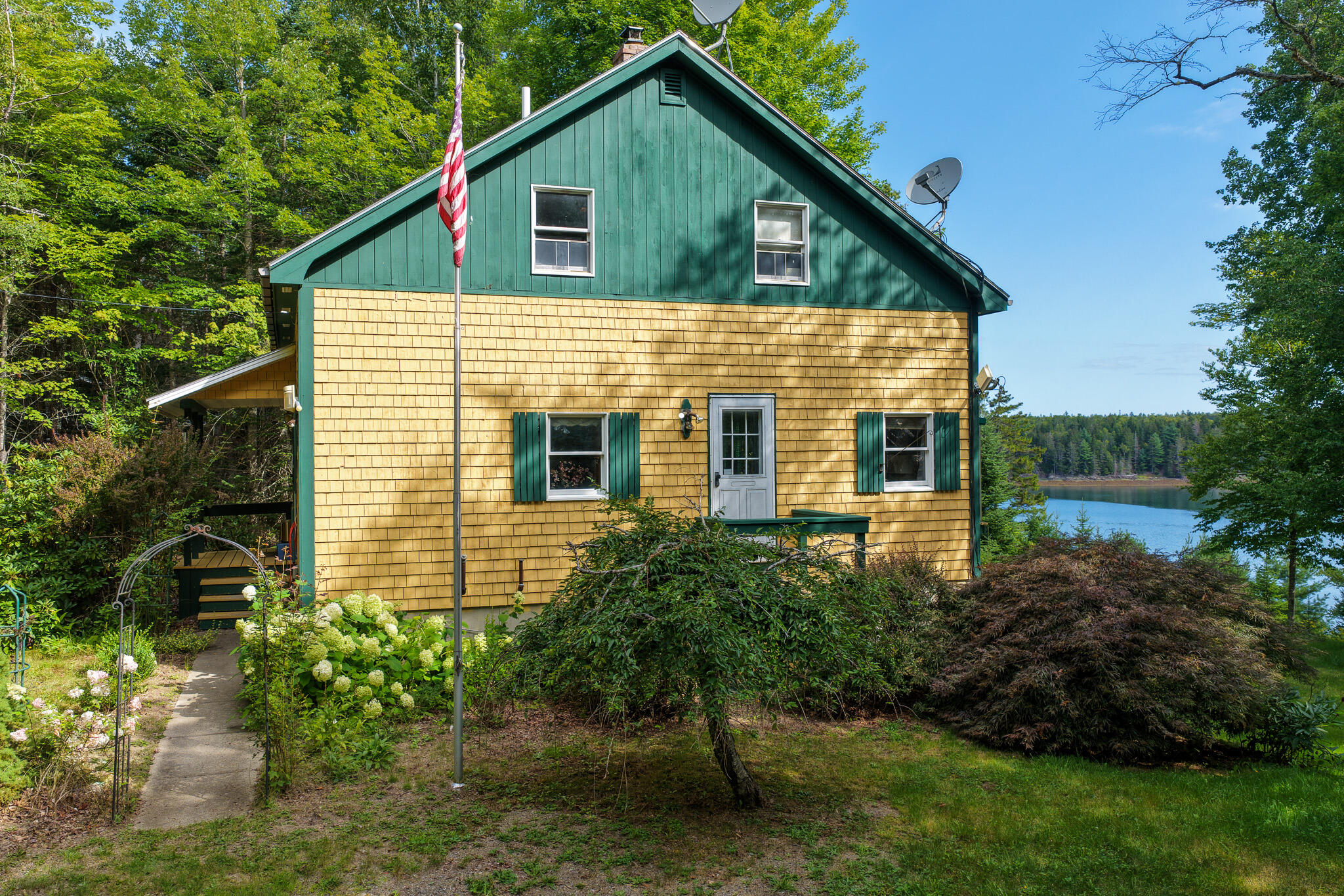 255 Coffins Neck Road Property Photo 1
