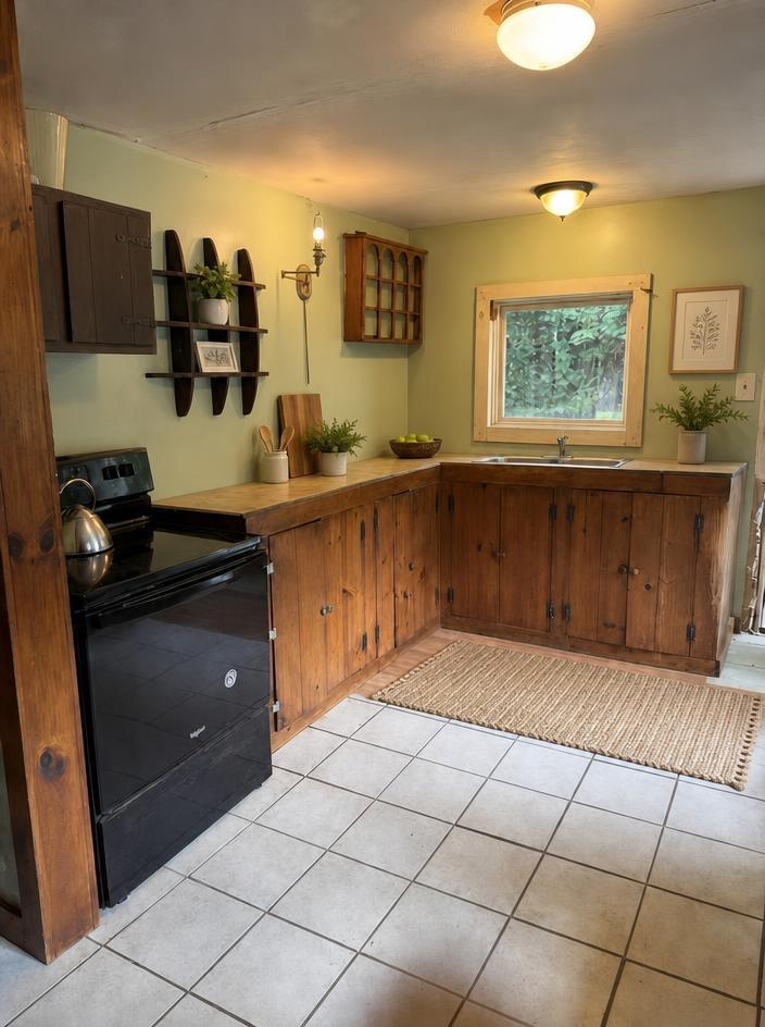 142 Frost Farm Property Photo 3