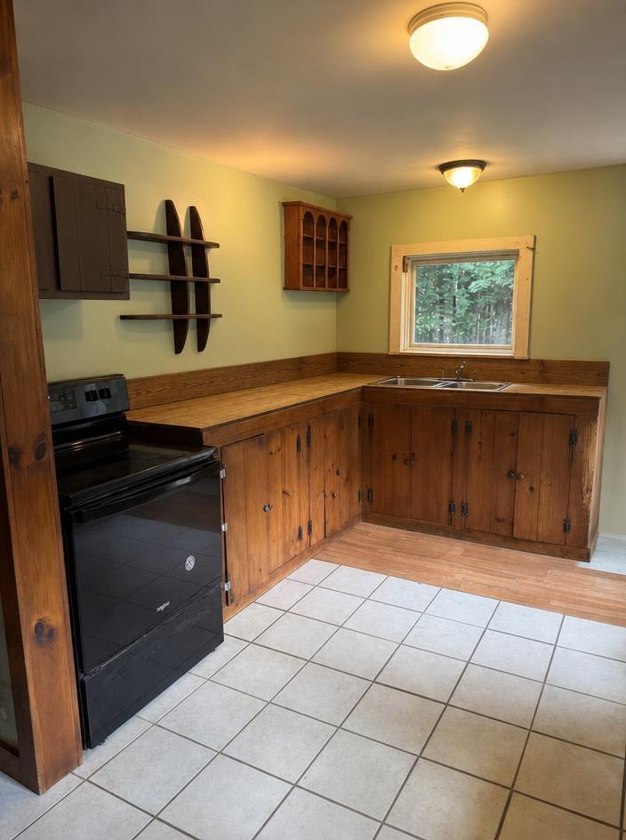 142 Frost Farm Property Photo 9