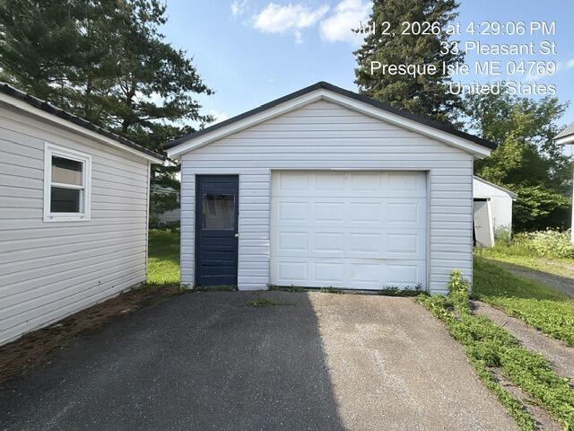33 Pleasant Street Property Photo 4