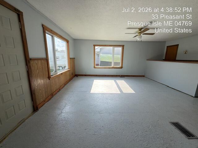 33 Pleasant Street Property Photo 9