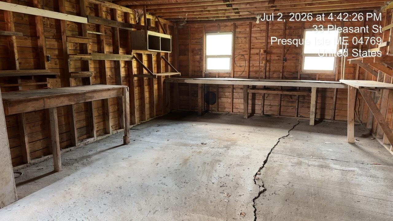 33 Pleasant Street Property Photo 14