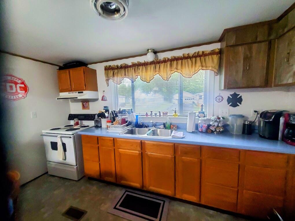 269 Alder Street Property Photo 4