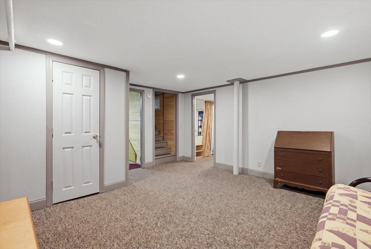 80 Grove Street Property Photo 42