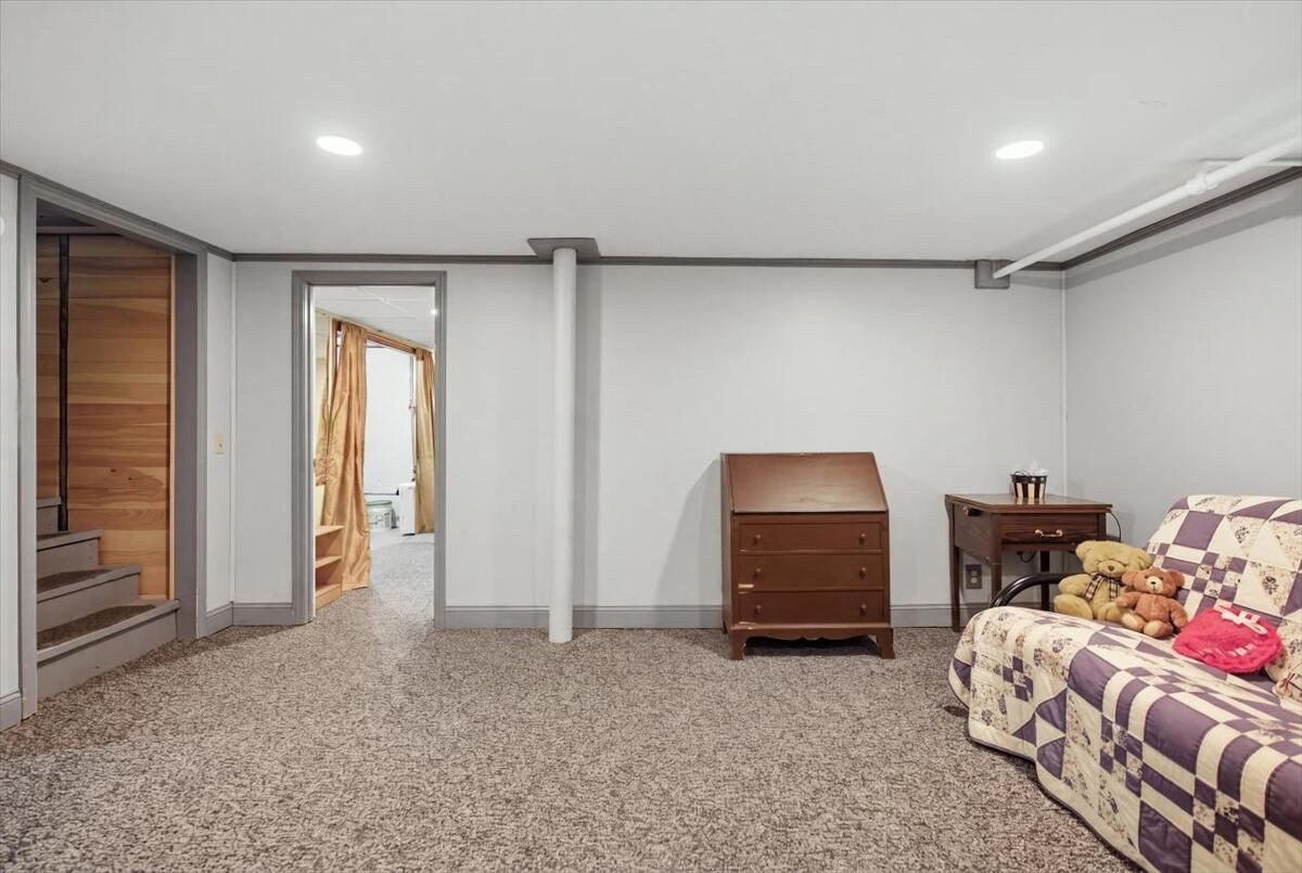 80 Grove Street Property Photo 44