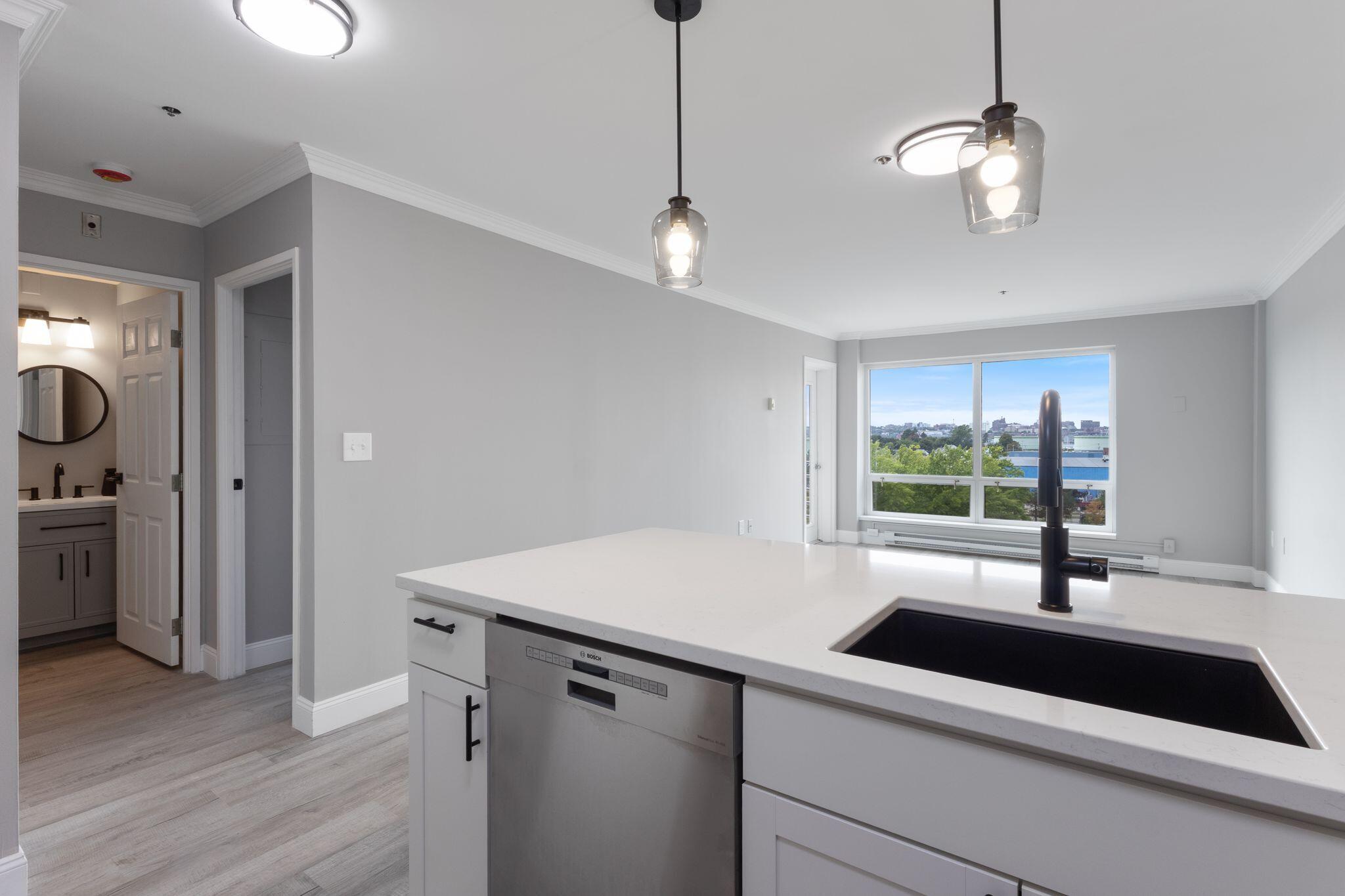 148 Breakwater Drive 619 Property Photo 5