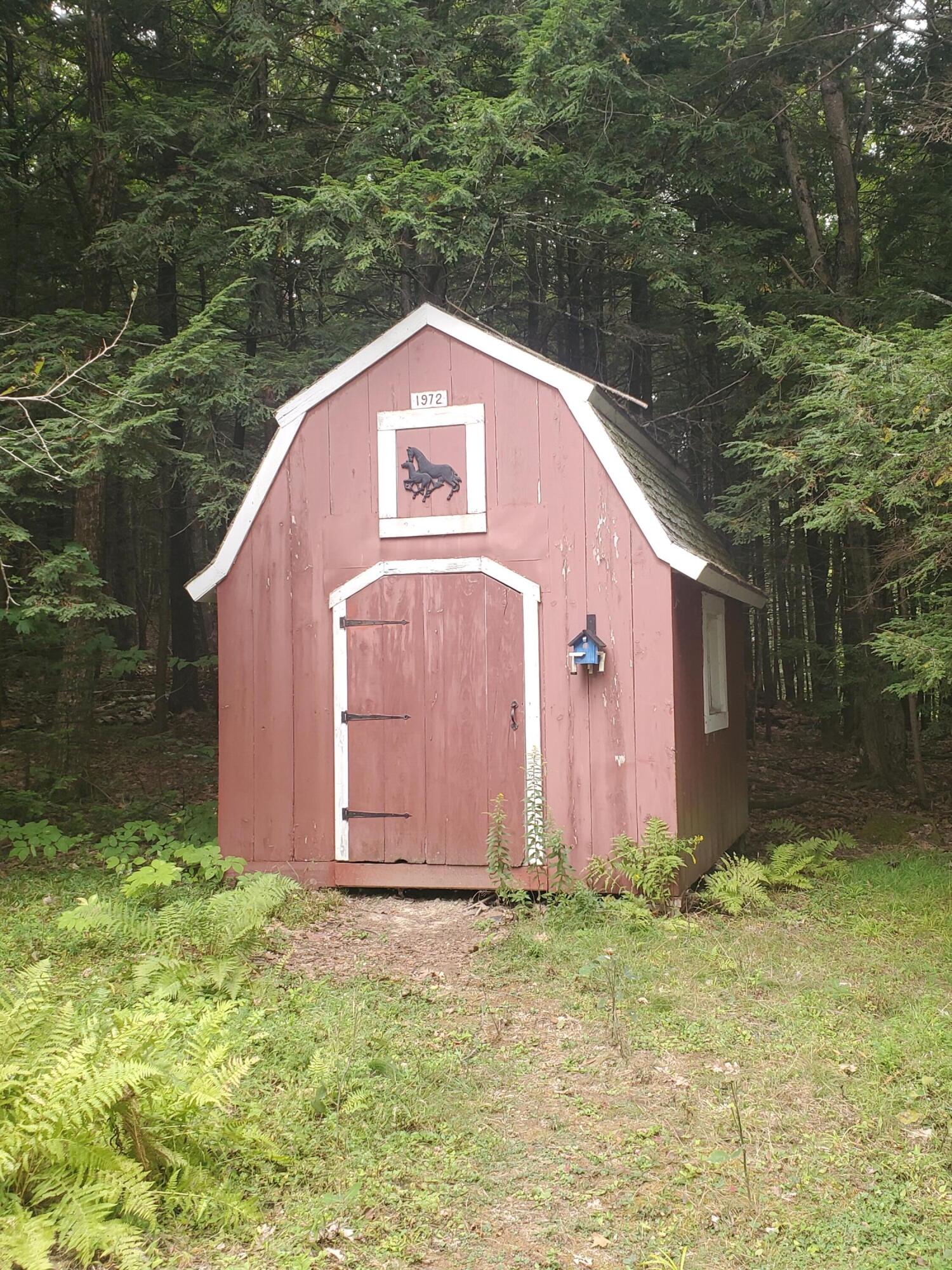 332 Gray Road Property Photo 9