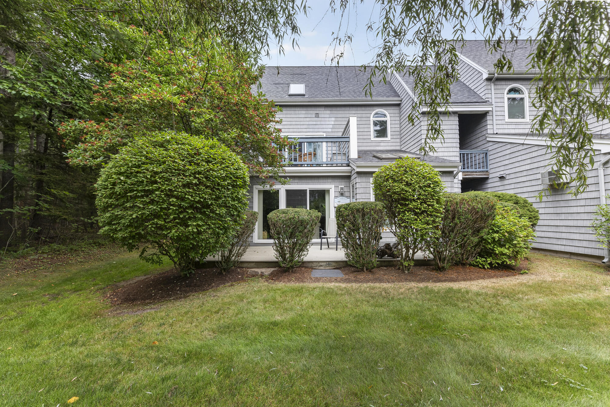 146 W Grand Avenue 92