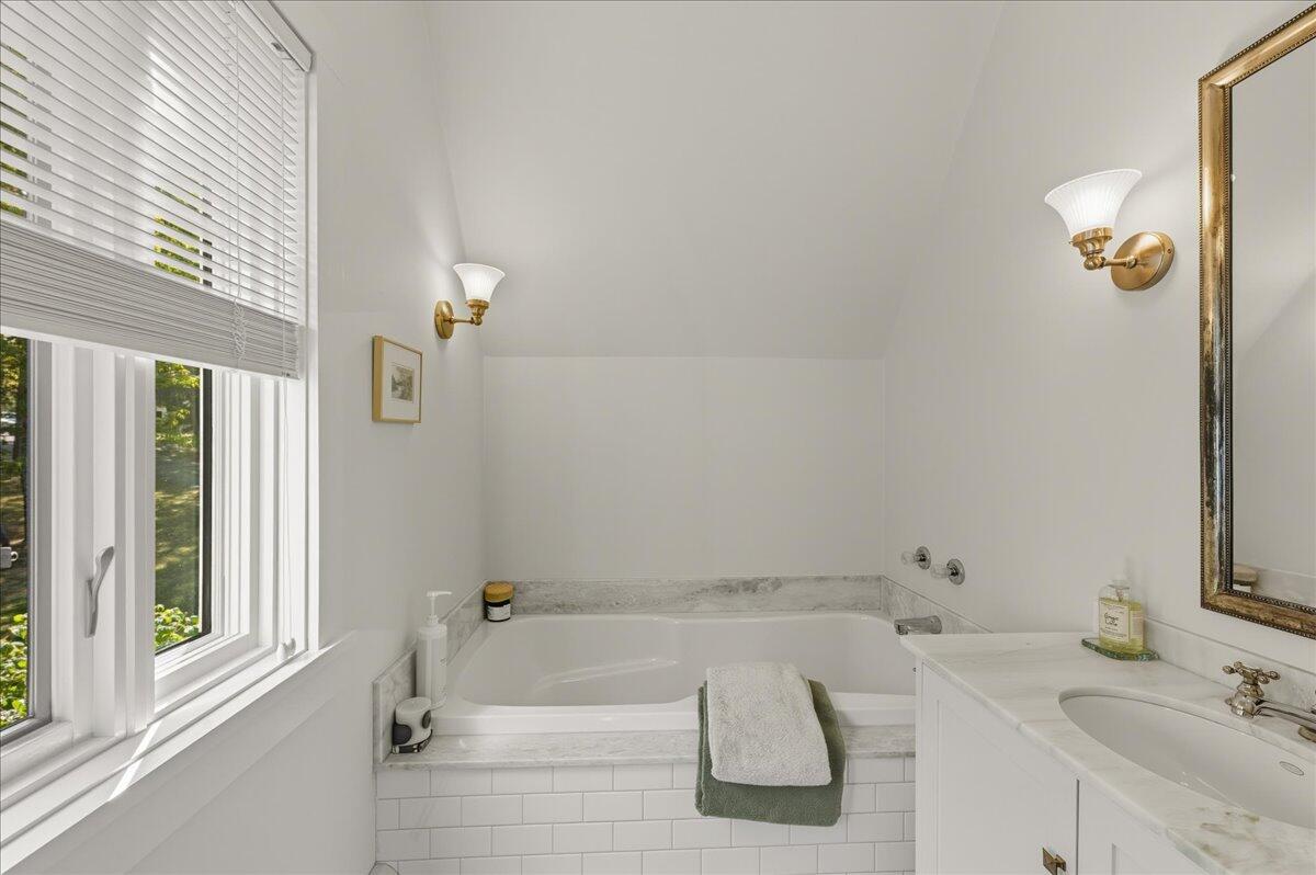 70 Harleys Way Property Photo 39