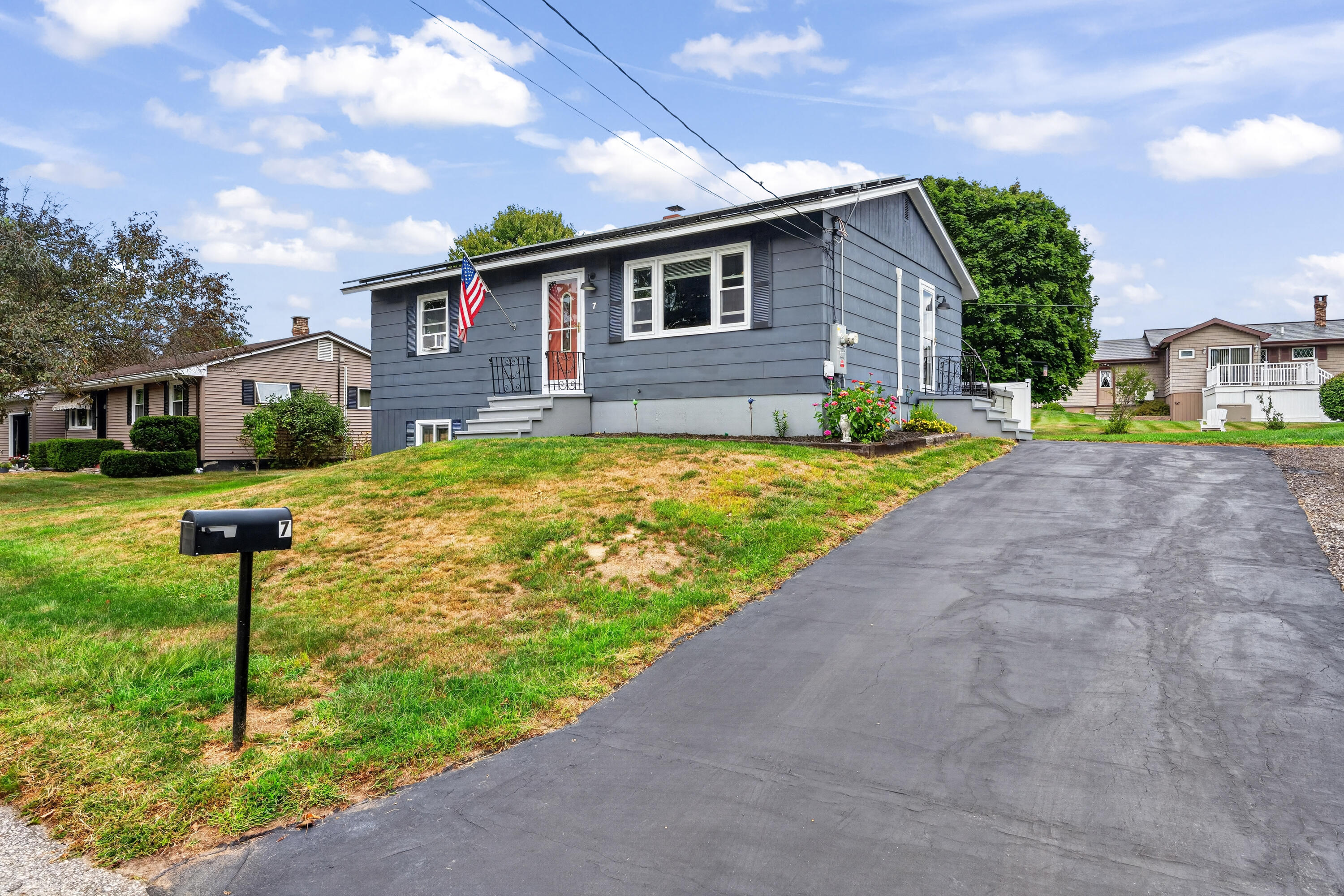 7 Swale Lane Property Photo 2