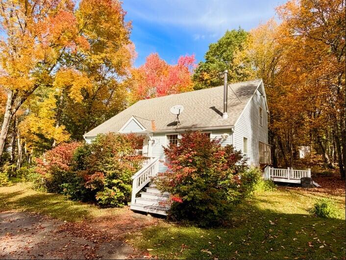 2116 Carmel Road N Property Photo 2