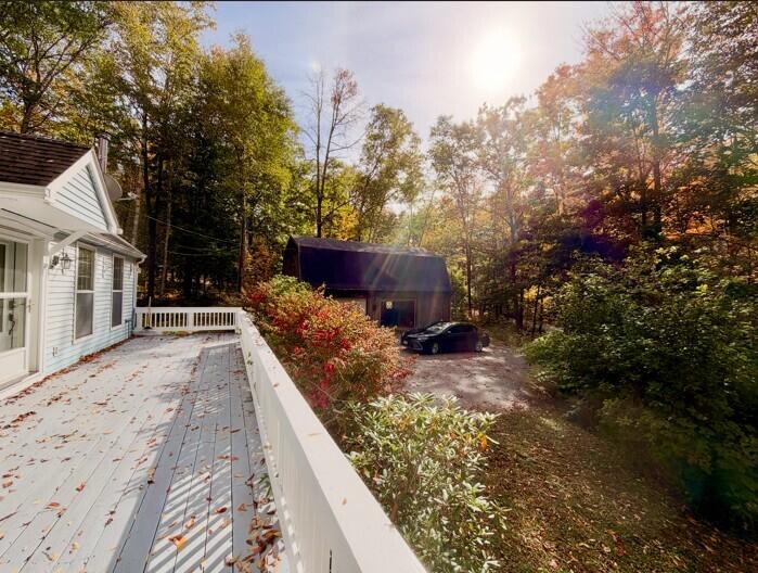 2116 Carmel Road N Property Photo 8