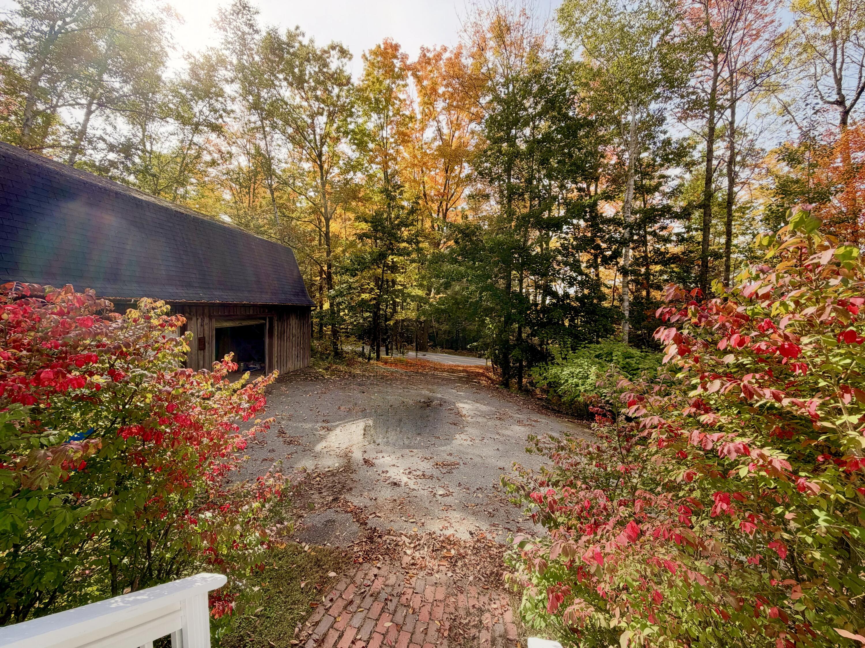 2116 Carmel Road N Property Photo 9