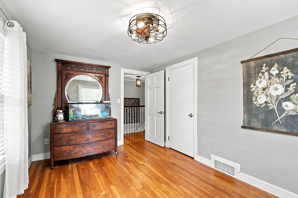 10 Lloyd Road Property Photo 35