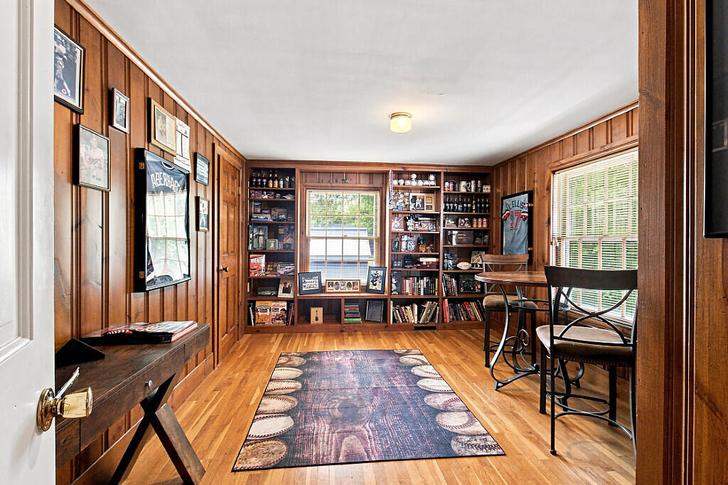 10 Lloyd Road Property Photo 36