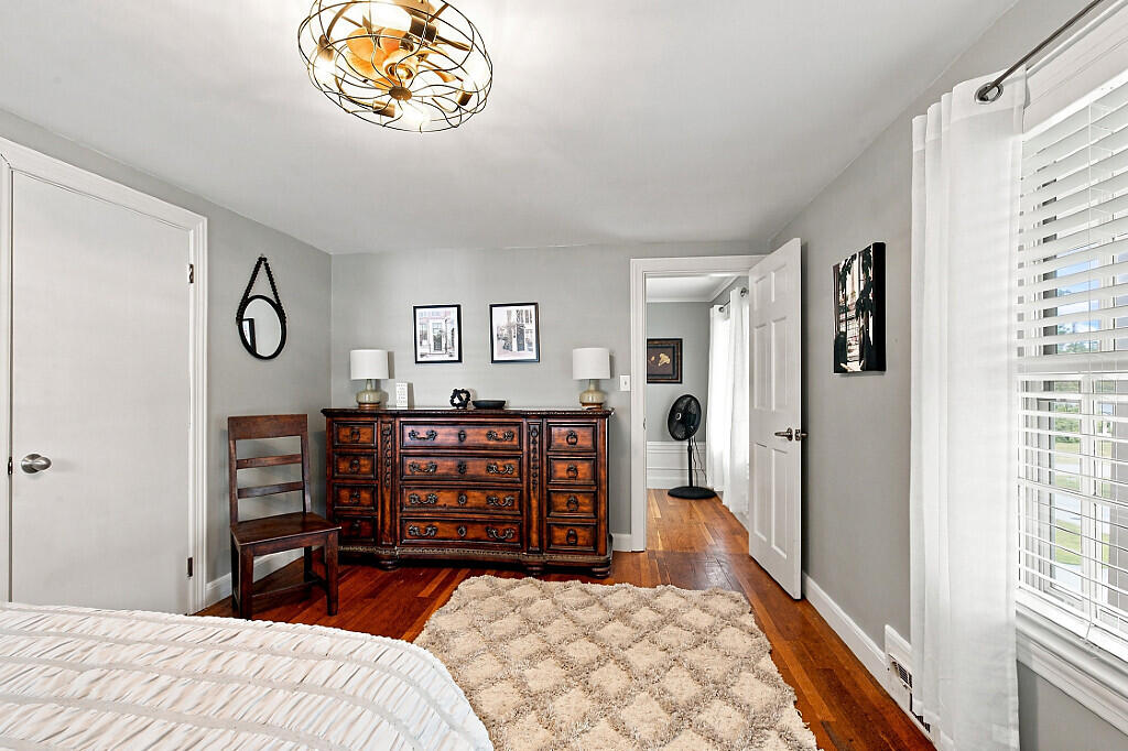 10 Lloyd Road Property Photo 40