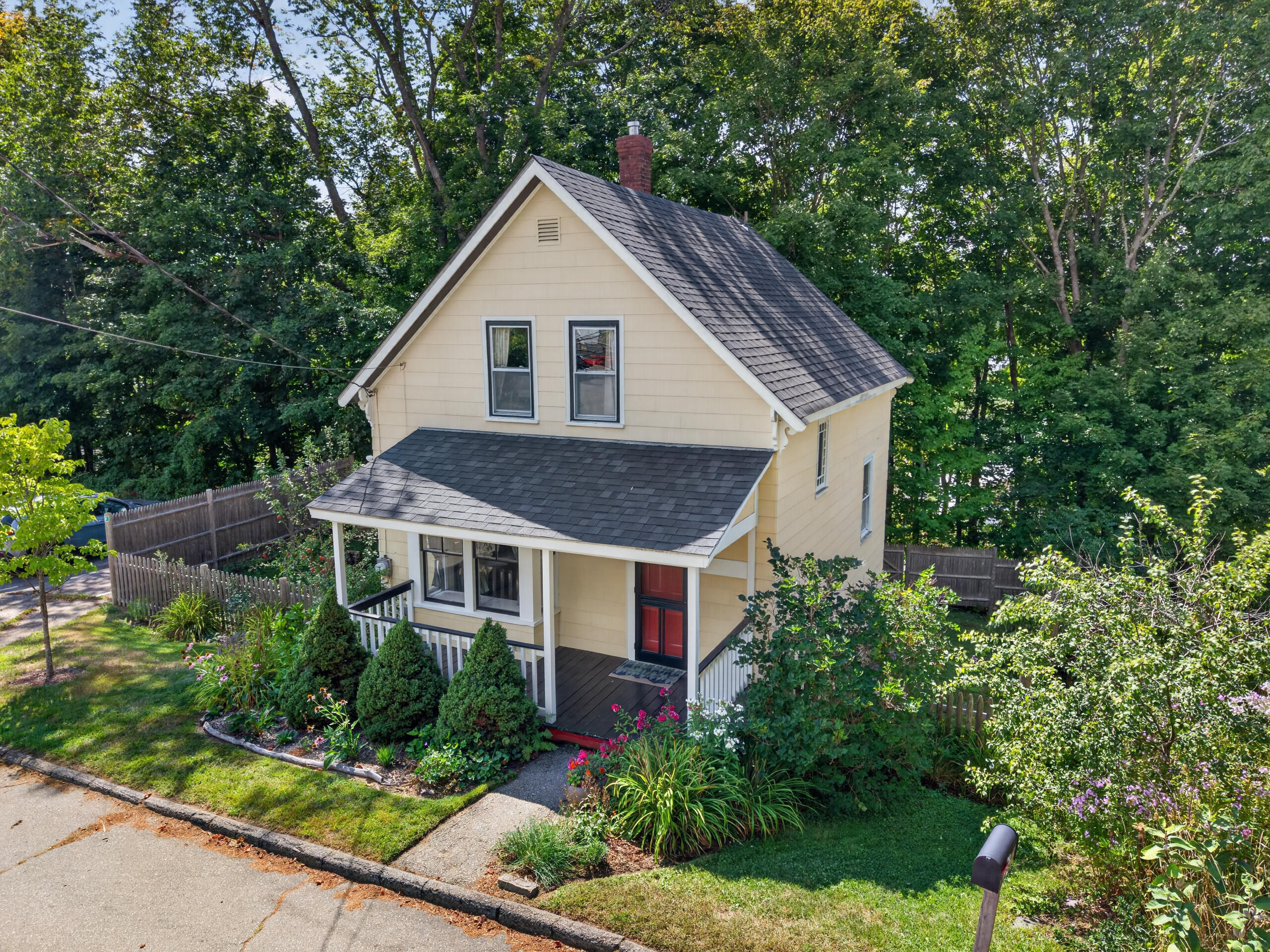 24 Glidden Street Property Photo 1