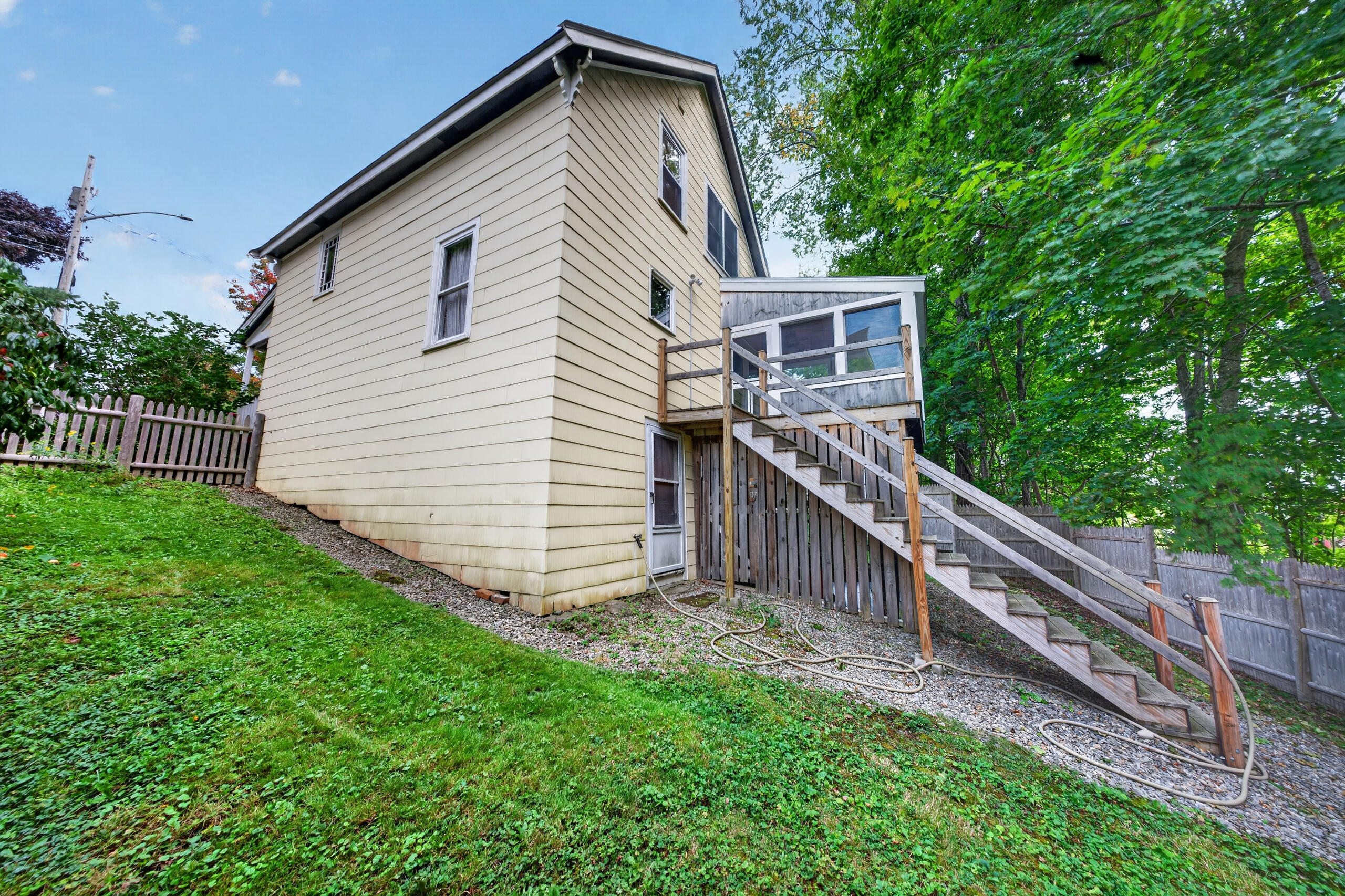 24 Glidden Street Property Photo 26