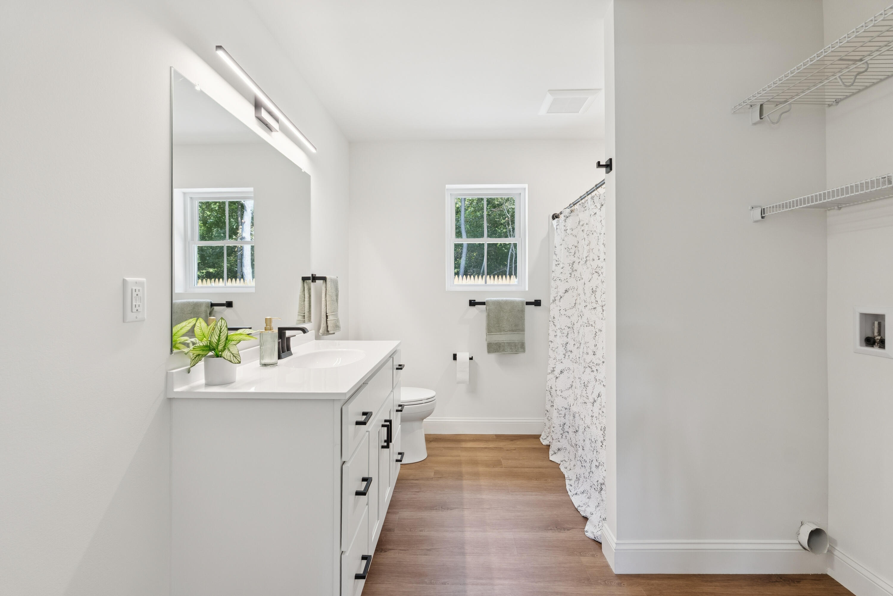 1 Sapphire Property Photo 32