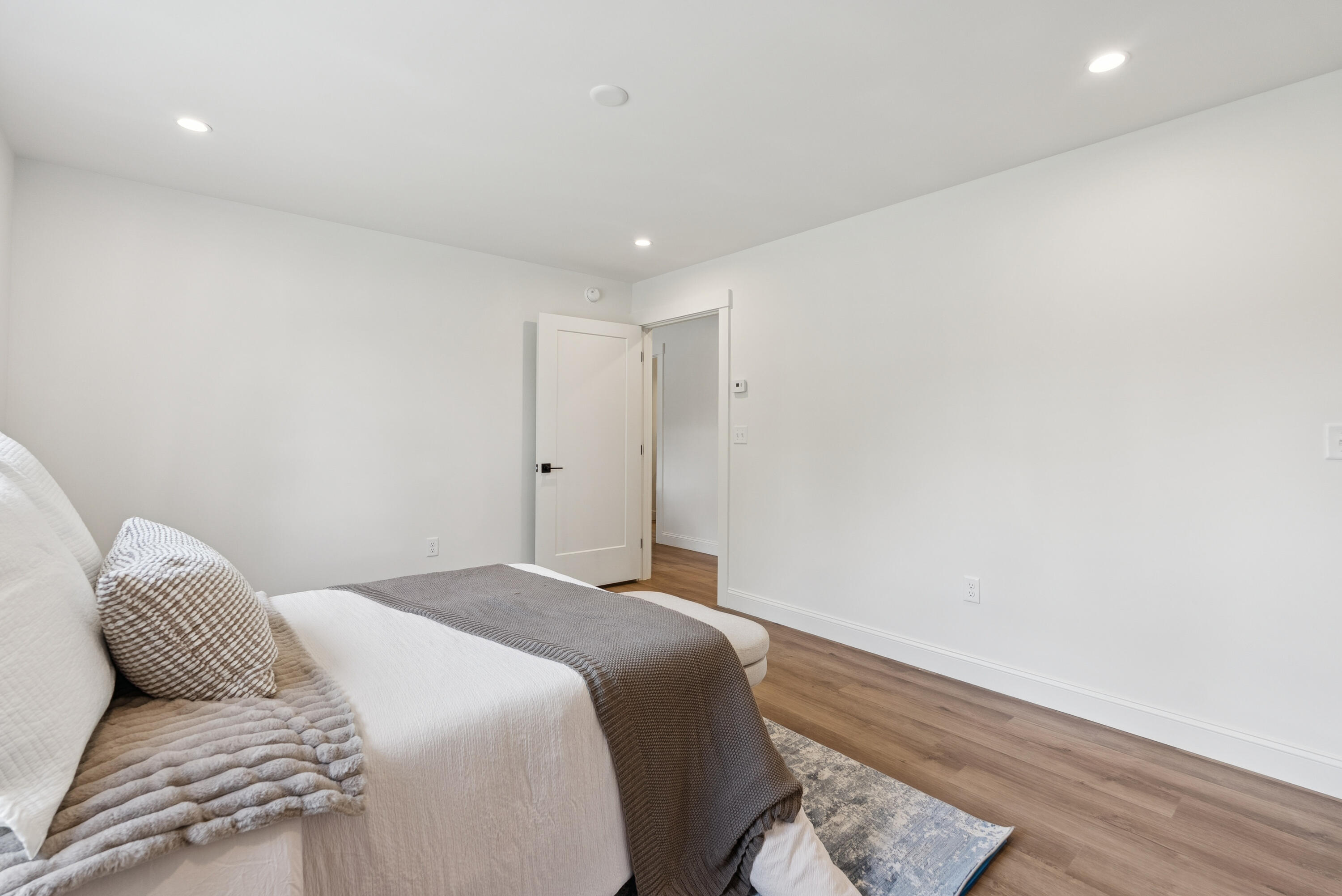 1 Sapphire Property Photo 42