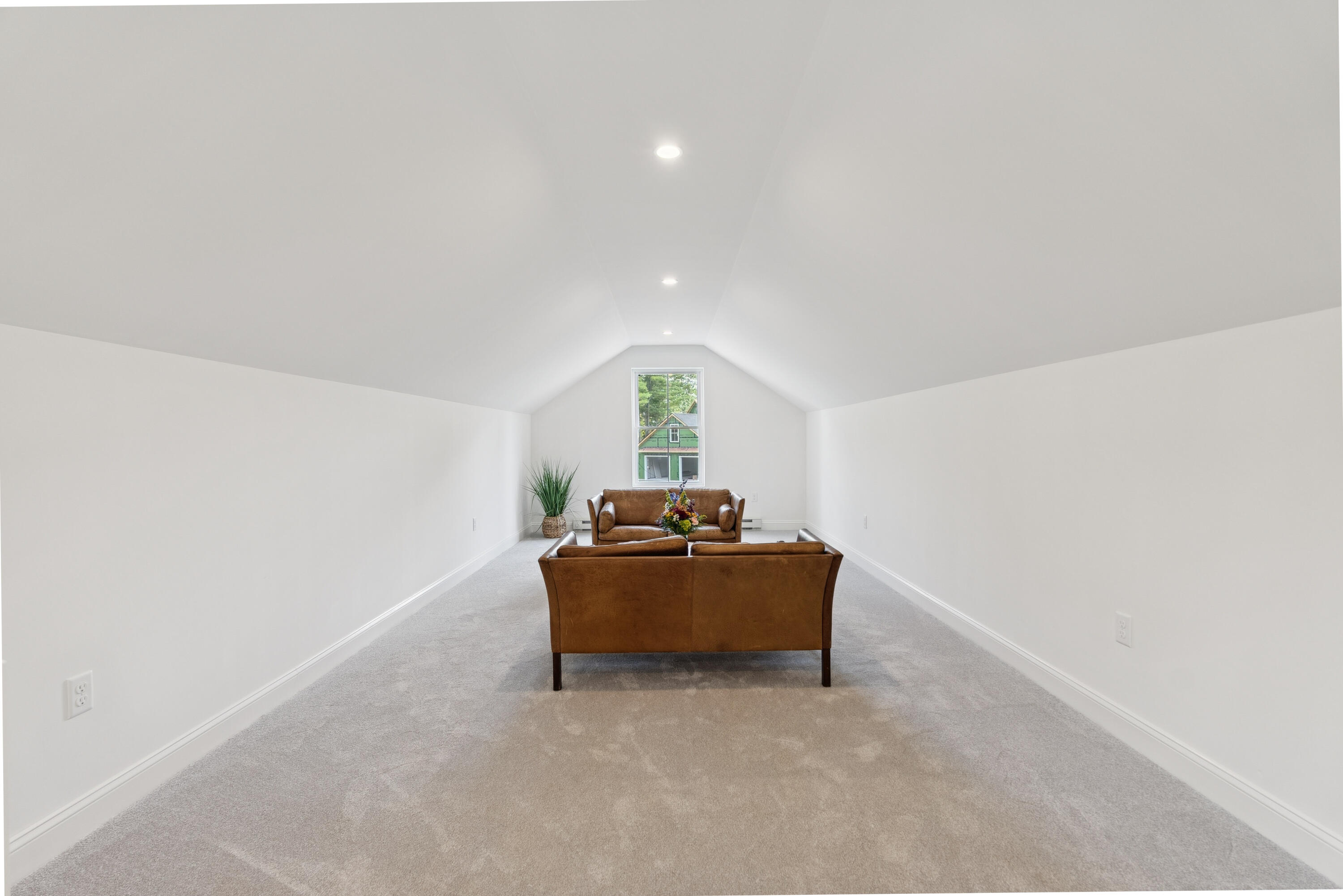 1 Sapphire Property Photo 50