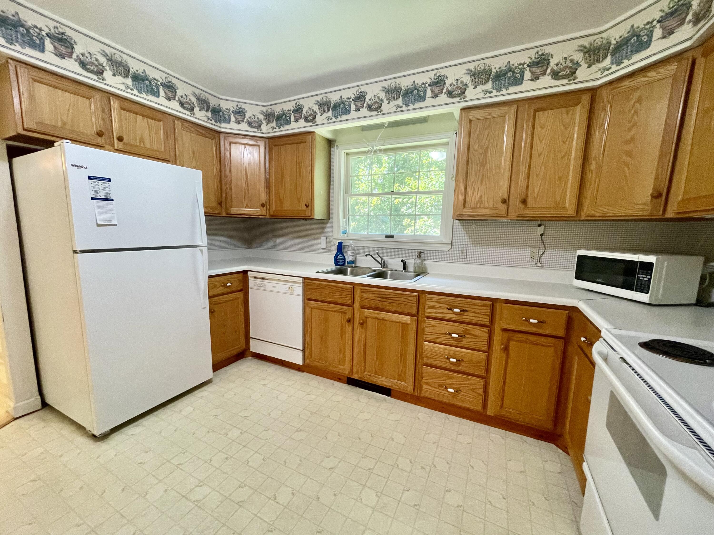 18 Elm Street Property Photo 9