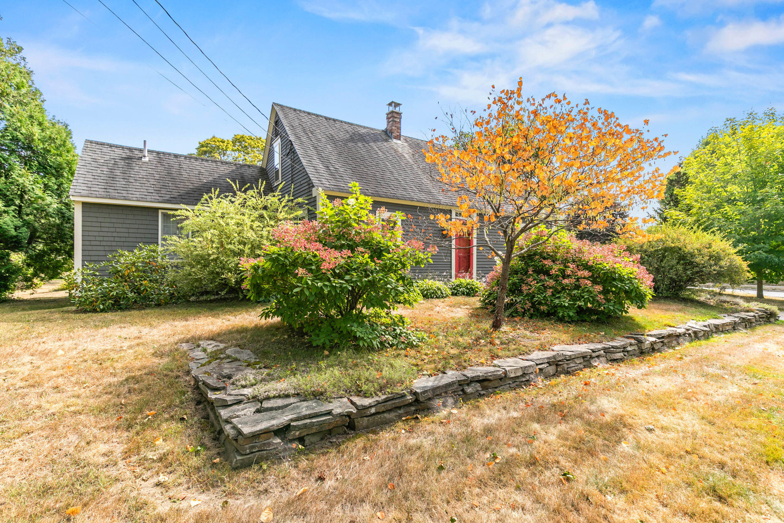 284 W Main Street Property Photo 4