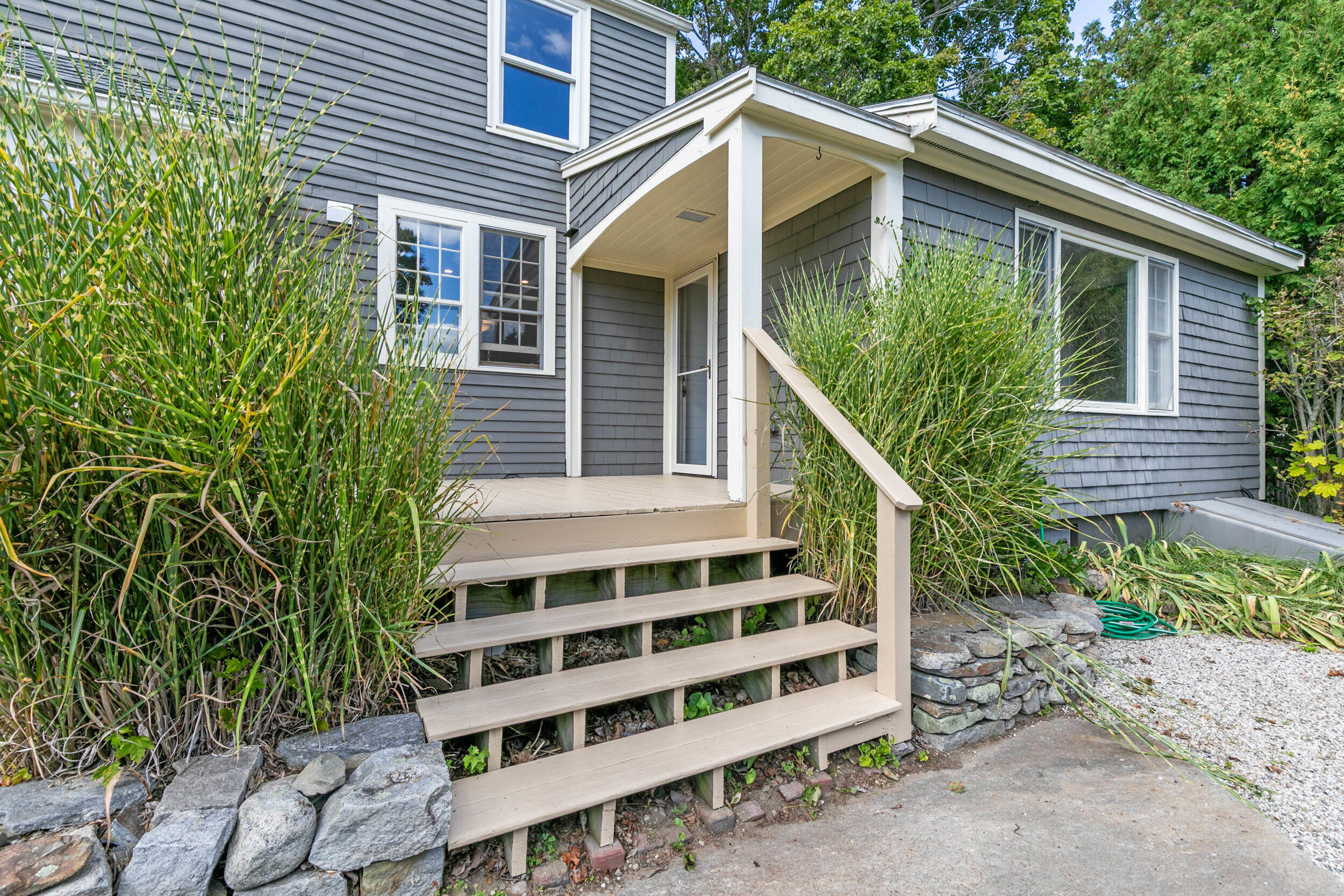 284 W Main Street Property Photo 10