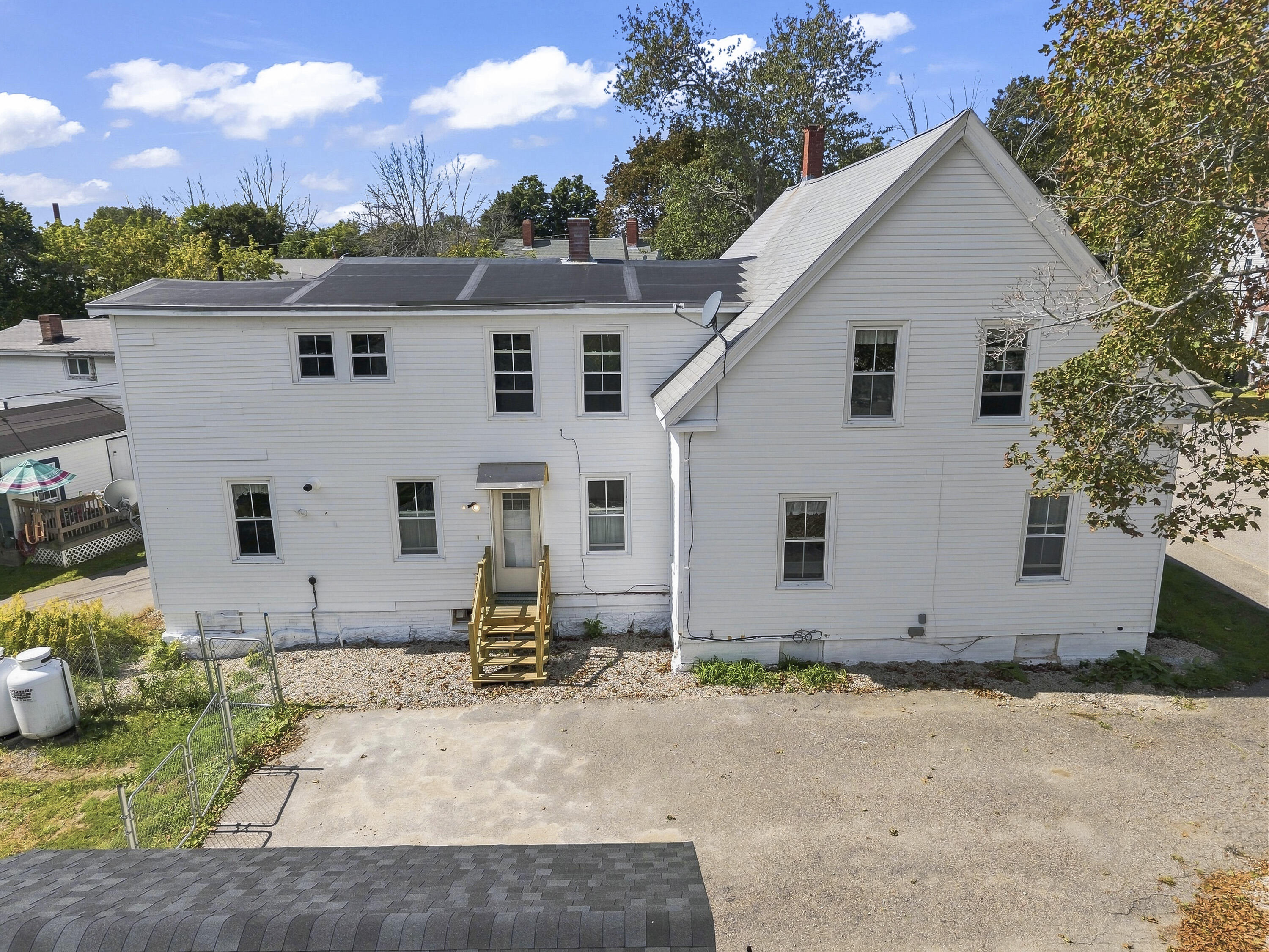 131 Common Street Property Photo 4