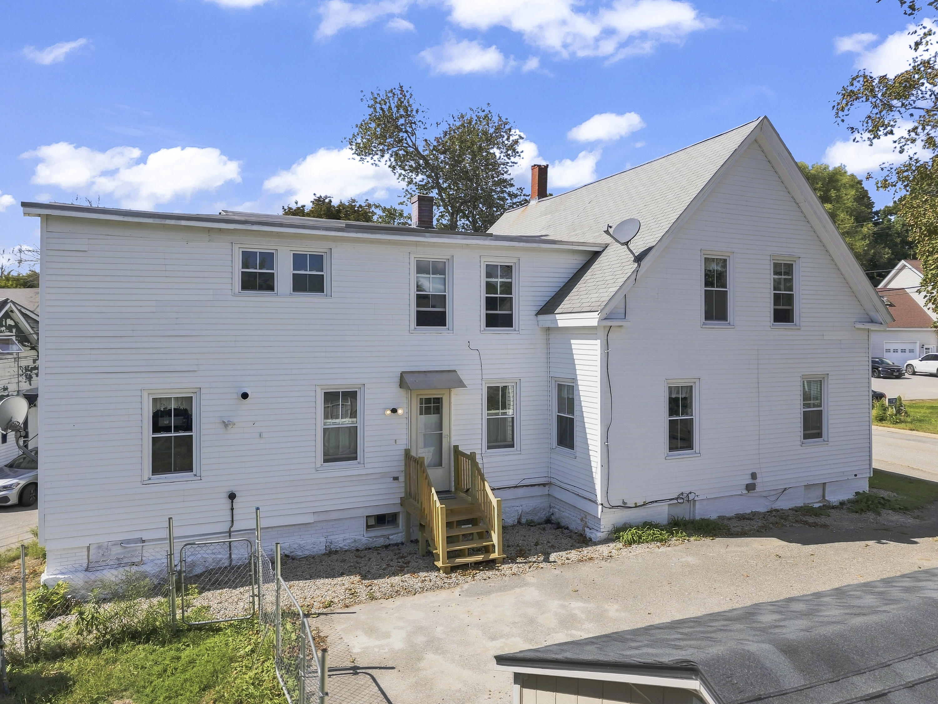 131 Common Street Property Photo 10