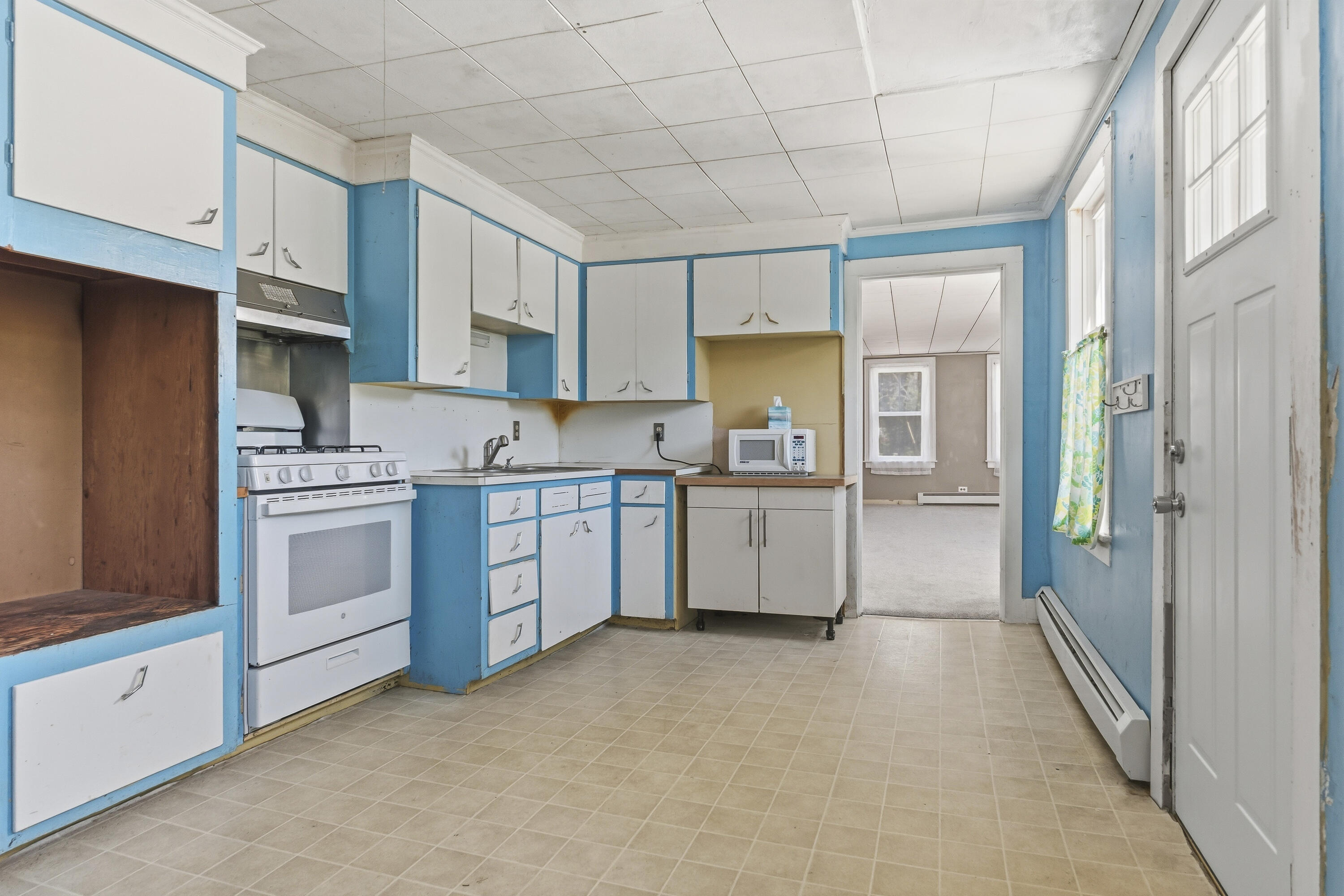 131 Common Street Property Photo 12