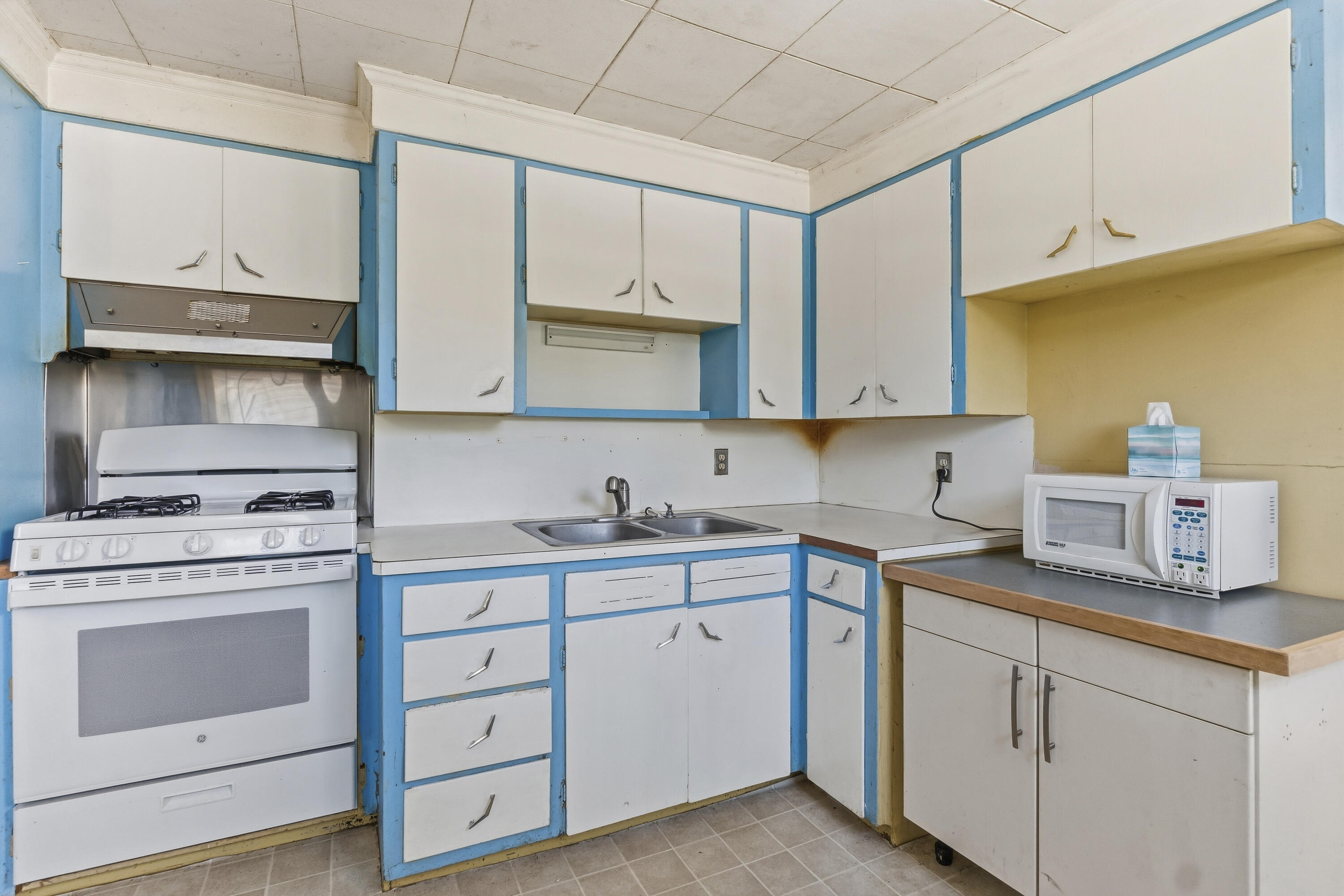131 Common Street Property Photo 13