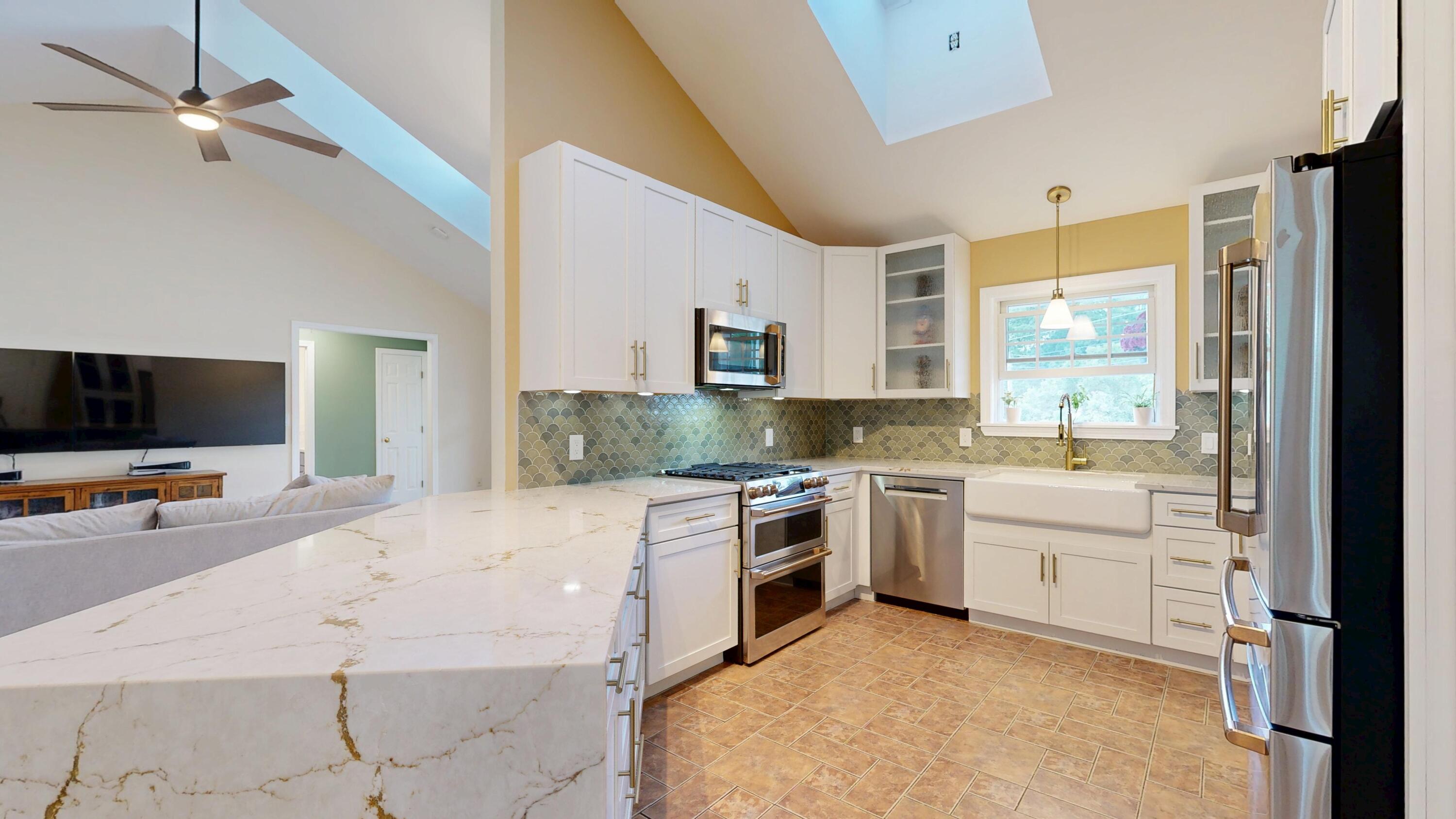 33 Waters Edge Drive Property Photo 17