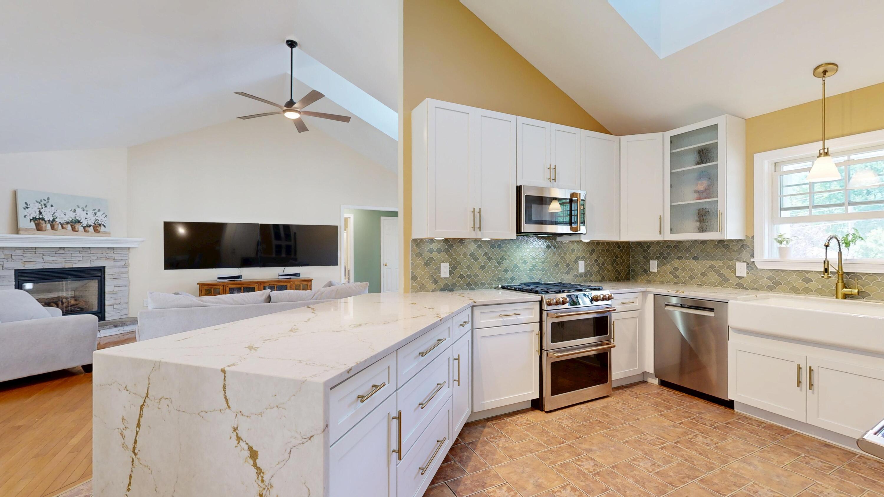 33 Waters Edge Drive Property Photo 18