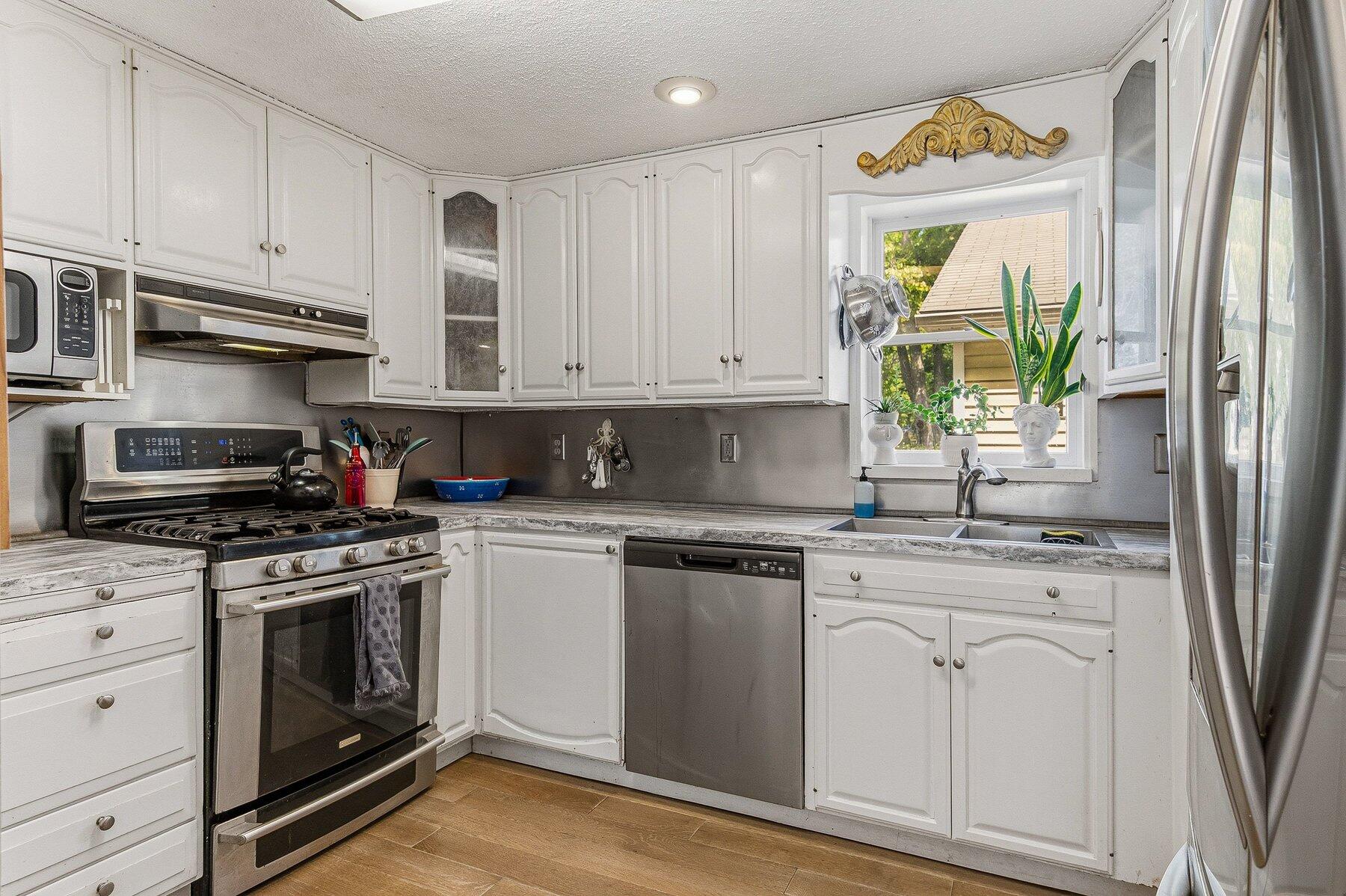 17 Wood Avenue Property Photo 10